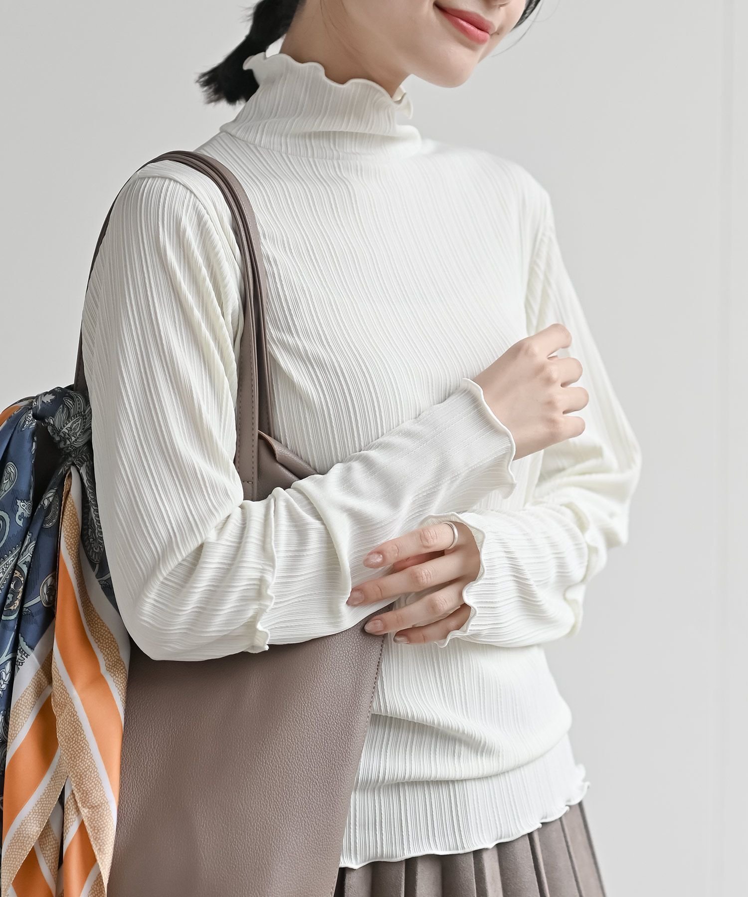 【アールピーエス/rps】の光沢テレコハイネックカットソー インテリア・キッズ・メンズ・レディースファッション・服の通販 founy(ファニー) ファッション Fashion レディースファッション Fashion for Women トップス・カットソー Cut & Sew Tops カットソー・ベーシックTシャツ Cut-and-Sewn Tops / Stretch Tees & Basics カットソー Cut and Sewn Top フリル Frill, Ruffle アイボリー|ID: prp329100004744403 ipo3291000000034561515