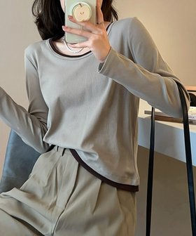 【アイモハ/aimoha】の【BANICO】配色ネックデザイン長袖トップス 人気、トレンドファッション・服の通販 founy(ファニー) ファッション Fashion レディースファッション Fashion for Women トップス・カットソー Cut & Sew Tops インナー Innerwear カーディガン Cardigan, Knitwear シンプル Simple, Minimal ジャケット Jacket, Outerwear スラックス Slacks, Dress Pants タイトスカート Pencil Skirt, Tight Skirt デニム Denim, Jeans Material フィット Fit, Slim Fit プリーツ Pleats, Pleated エレガント 上品 Elegant 軽量 Lightweight, Ultra Light 長袖 Long Sleeve, Full Sleeve |ID:prp329100004744407