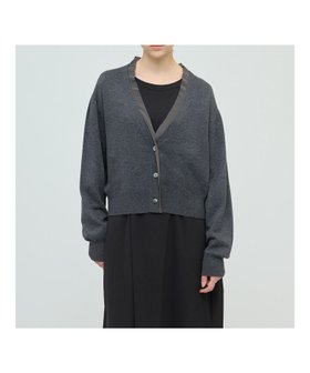 【マーコート/MARcourt】のmizuiro ind シフォンフリルVネックカーディガン 人気、トレンドファッション・服の通販 founy(ファニー) ファッション Fashion レディースファッション Fashion for Women トップス・カットソー Cut & Sew Tops カーディガン・羽織り Layered Style Cardigans Vネックトップス V-Neck Tops / V-Cut Neckline Shirts カーディガン Cardigan, Knitwear シフォン Chiffon, Lightweight Fabric ジョーゼット Georgette, Semi-Sheer Fabric フリル Frill, Ruffle フロント Front, Front Design ポケット Pocket, Pocket Detail 長袖 Long Sleeve, Full Sleeve |ID:prp329100004744444