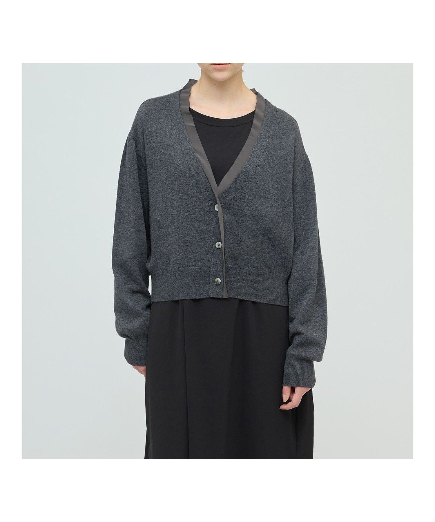 【マーコート/MARcourt】のmizuiro ind シフォンフリルVネックカーディガン 人気、トレンドファッション・服の通販 founy(ファニー) 　ファッション　Fashion　レディースファッション　Fashion for Women　トップス・カットソー　Cut & Sew Tops　カーディガン・羽織り　Layered Style Cardigans　Vネックトップス　V-Neck Tops / V-Cut Neckline Shirts　カーディガン　Cardigan, Knitwear　シフォン　Chiffon, Lightweight Fabric　ジョーゼット　Georgette, Semi-Sheer Fabric　フリル　Frill, Ruffle　フロント　Front, Front Design　ポケット　Pocket, Pocket Detail　長袖　Long Sleeve, Full Sleeve　 other-1|ID: prp329100004744444 ipo3291000000034512722