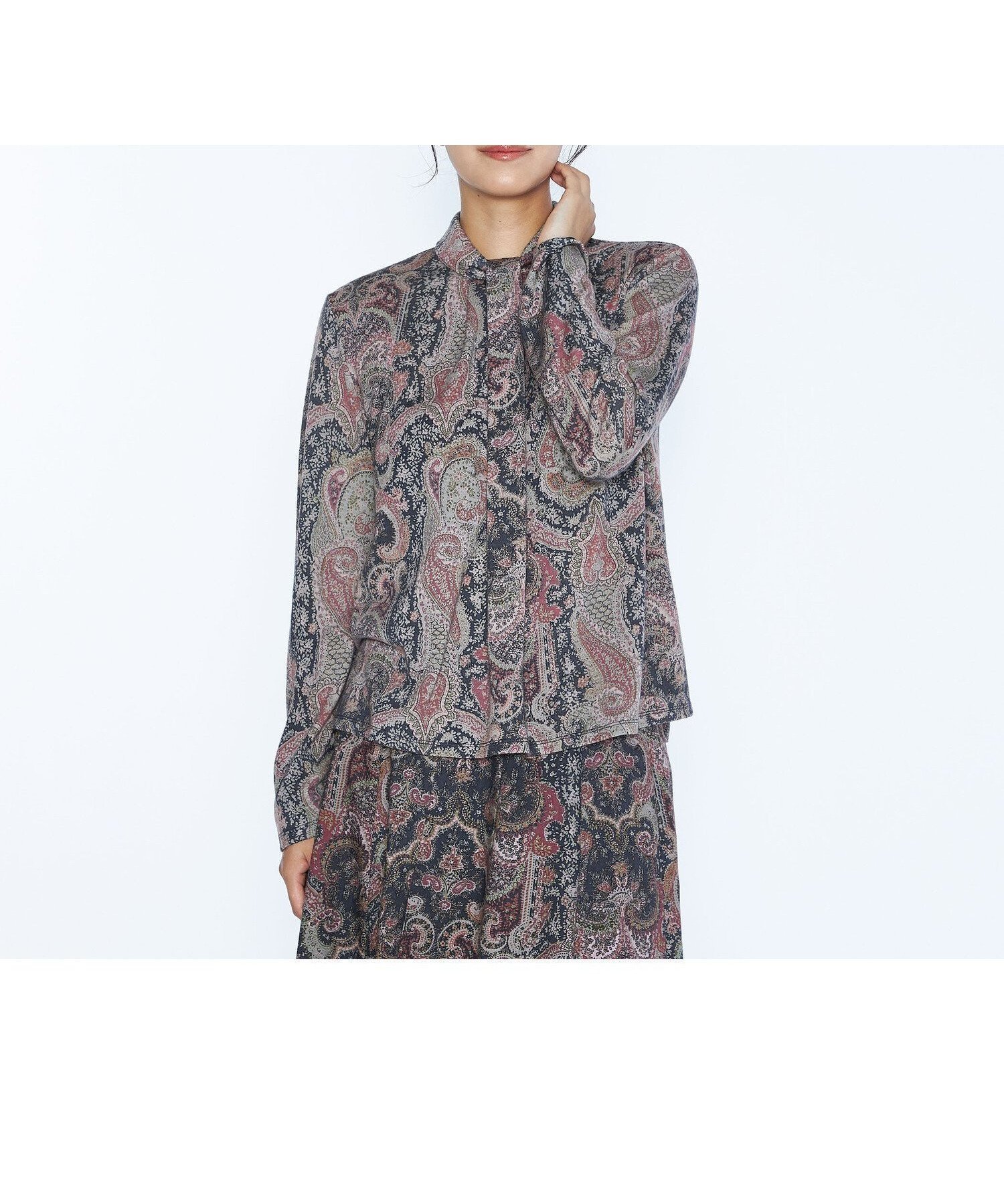 【スキャパ/SCAPA】のウ ゙ィンテージジャージカットソー インテリア・キッズ・メンズ・レディースファッション・服の通販 founy(ファニー) 　ファッション　Fashion　レディースファッション　Fashion for Women　トップス・カットソー　Cut & Sew Tops　カットソー・ベーシックTシャツ　Cut-and-Sewn Tops / Stretch Tees & Basics　おすすめ　Recommended / Our Picks　エレガント 上品　Elegant　オリエンタル　Oriental Pattern　カットソー　Cut and Sewn Top　ジャケット　Jacket, Outerwear　バランス　Balance, Style Balance　ペイズリー　Paisley, Ethnic Pattern　グリーン|ID: prp329100004744458 ipo3291000000034292245