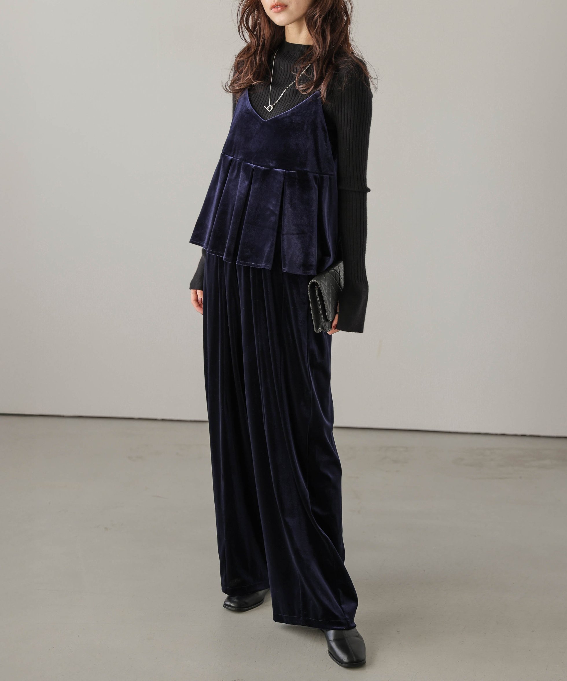 【ラジュール/Lajour】のベロアキャミソール ワイドパンツ セットアップ インテリア・キッズ・メンズ・レディースファッション・服の通販 founy(ファニー) 　ファッション　Fashion　レディースファッション　Fashion for Women　セットアップ　Matching Sets　レディースパンツ・ボトムス　Pants & Trousers / Bottoms　なめらか　Smooth, Silky Texture　キャミソール　Camisole, Spaghetti Strap Top　セットアップ　Set-Up, Coordinated Outfit　トレンド　Trend, Trending Now　プリーツ　Pleats, Pleated　ベロア　Velour, Soft Velvet　ペプラム　Peplum, Flared Hem　ワイド　Wide, Wide Fit　エレガント 上品　Elegant　ネイビー|ID: prp329100004744510 ipo3291000000034717253