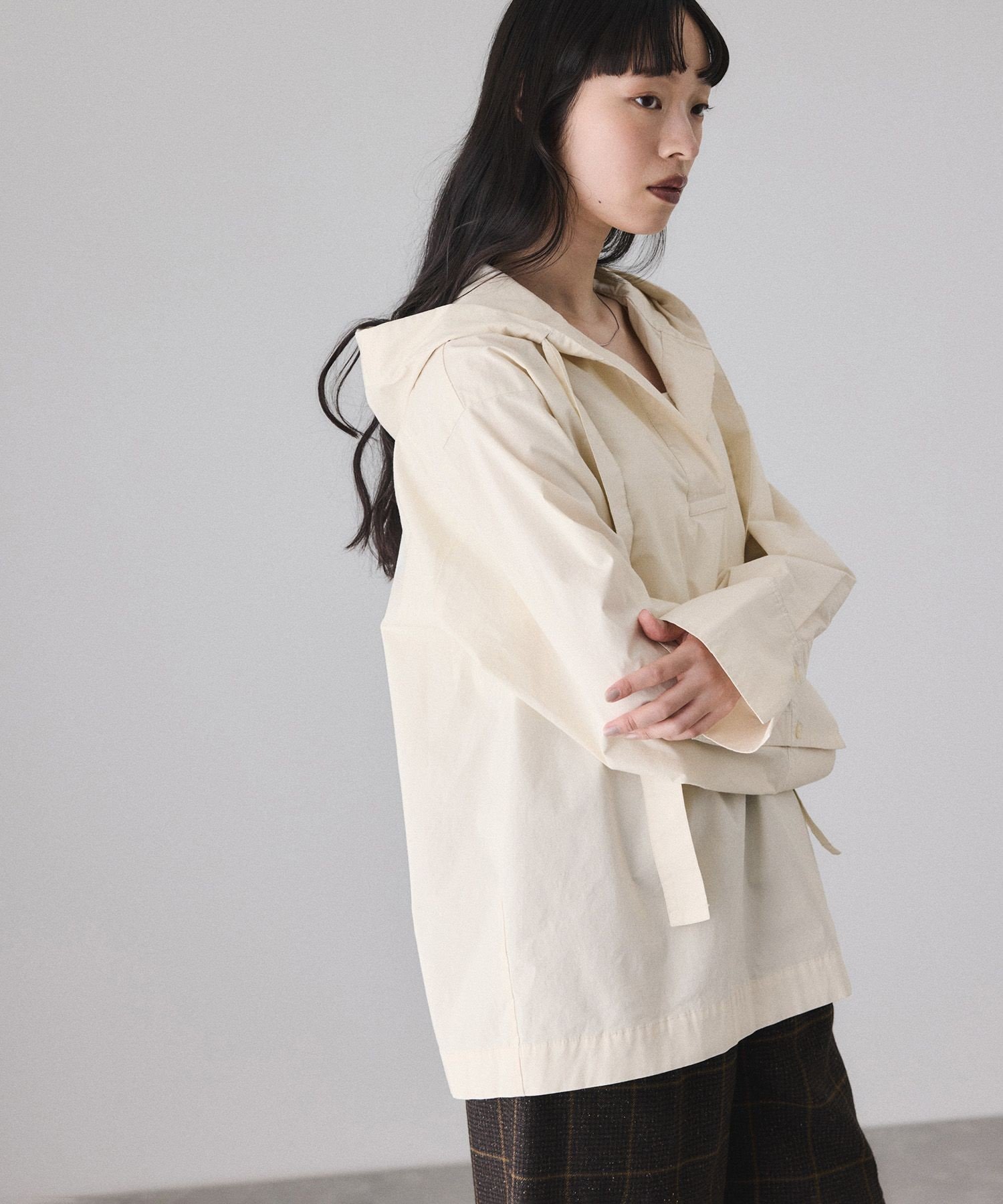 【アダム エ ロペ/ADAM ET ROPE'】のスキッパーフーディシャツ インテリア・キッズ・メンズ・レディースファッション・服の通販 founy(ファニー) 　ファッション　Fashion　レディースファッション　Fashion for Women　トップス・カットソー　Cut & Sew Tops　シャツ・ブラウス・オフィスカジュアル　Elegant Blouses & Button-Ups　インナー　Innerwear　ジャケット　Jacket, Outerwear　スキッパー　Skipper, Open Collar　デコルテ　Décolleté, Neckline　バランス　Balance, Style Balance　ベスト　Vest, Waistcoat　ポケット　Pocket, Pocket Detail　A/W・秋冬　Autumn/Winter　2026年　2026　キナリ系(17)|ID: prp329100004744573 ipo3291000000034294103