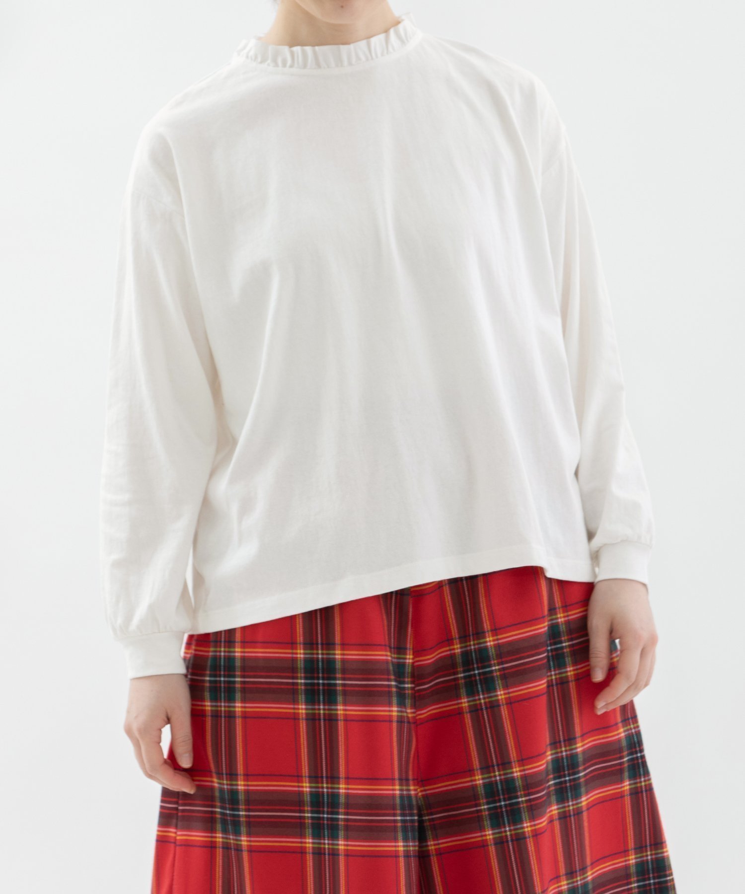 【プードゥドゥ/POU DOU DOU】のUSコットン天竺フリル衿カットソー 人気、トレンドファッション・服の通販 founy(ファニー) 　ファッション　Fashion　レディースファッション　Fashion for Women　トップス・カットソー　Cut & Sew Tops　カットソー・ベーシックTシャツ　Cut-and-Sewn Tops / Stretch Tees & Basics　おすすめ　Recommended / Our Picks　インナー　Innerwear　カットソー　Cut and Sewn Top　シンプル　Simple, Minimal　スマート　Smart, Elegant　フォルム　Silhouette, Form　フリル　Frill, Ruffle　リラックス　Relax, Relaxed Fit　 other-1|ID: prp329100004744802 ipo3291000000034296672