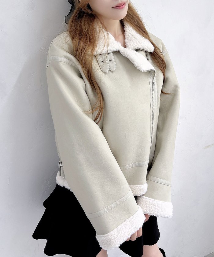 【イング/INGNI】のエコムートンフライトジャケット インテリア・キッズ・メンズ・レディースファッション・服の通販 founy(ファニー) https://founy.com/ ファッション Fashion レディースファッション Fashion for Women アウター Coat / Outerwear Collection レディースジャケット・軽アウター Jackets クロップド Cropped, Short Length クール Cool, Chic ショート Short, Short Length ジャケット Jacket, Outerwear スタンド Stand Collar, Upright Stand スマホ Smartphone, Mobile Device トレンド Trend, Trending Now バランス Balance, Style Balance ボトム Bottoms, Lower Wear ポケット Pocket, Pocket Detail ムートン Shearling, Mouton ルーズ Loose, Oversized 冬 Winter / This Winter |ID: prp329100004744949 ipo3291000000034538790