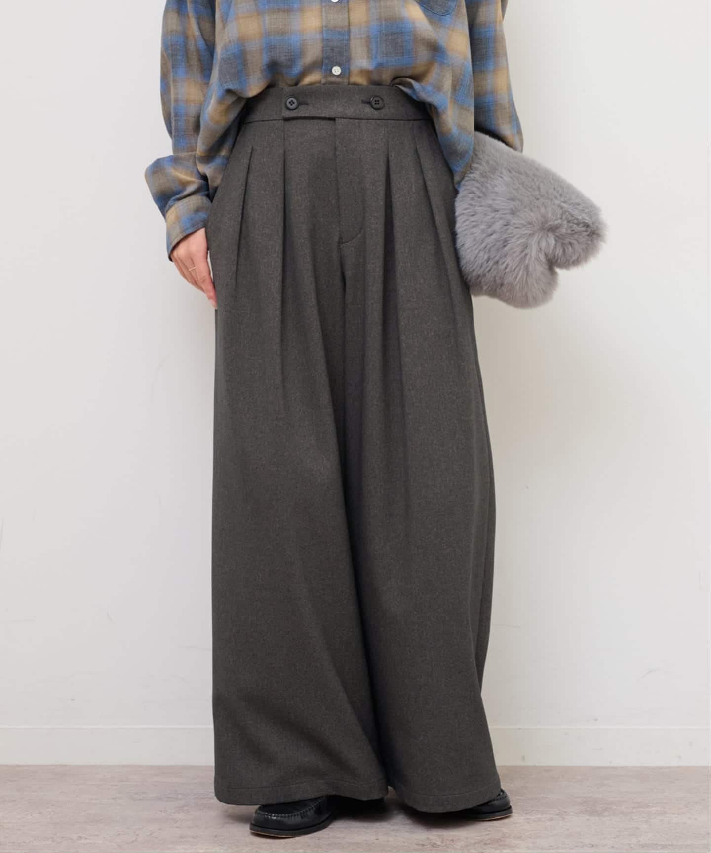 【ジャーナルスタンダード レリューム/JOURNAL STANDARD relume】の《追加》ウォッシャブルサージストレッチタックワイドパンツ インテリア・キッズ・メンズ・レディースファッション・服の通販 founy(ファニー) 　ファッション　Fashion　レディースファッション　Fashion for Women　パンツ　Pants & Trousers　2025年　2025　2025-2026秋冬・A/W　Autumn/Winter 2025–26 AW25–26　クラシック　Classic, Timeless Style　フロント　Front, Front Design　ワイド　Wide, Wide Fit　秋　Autumn　グレー|ID: prp329100004744966 ipo3291000000034498170