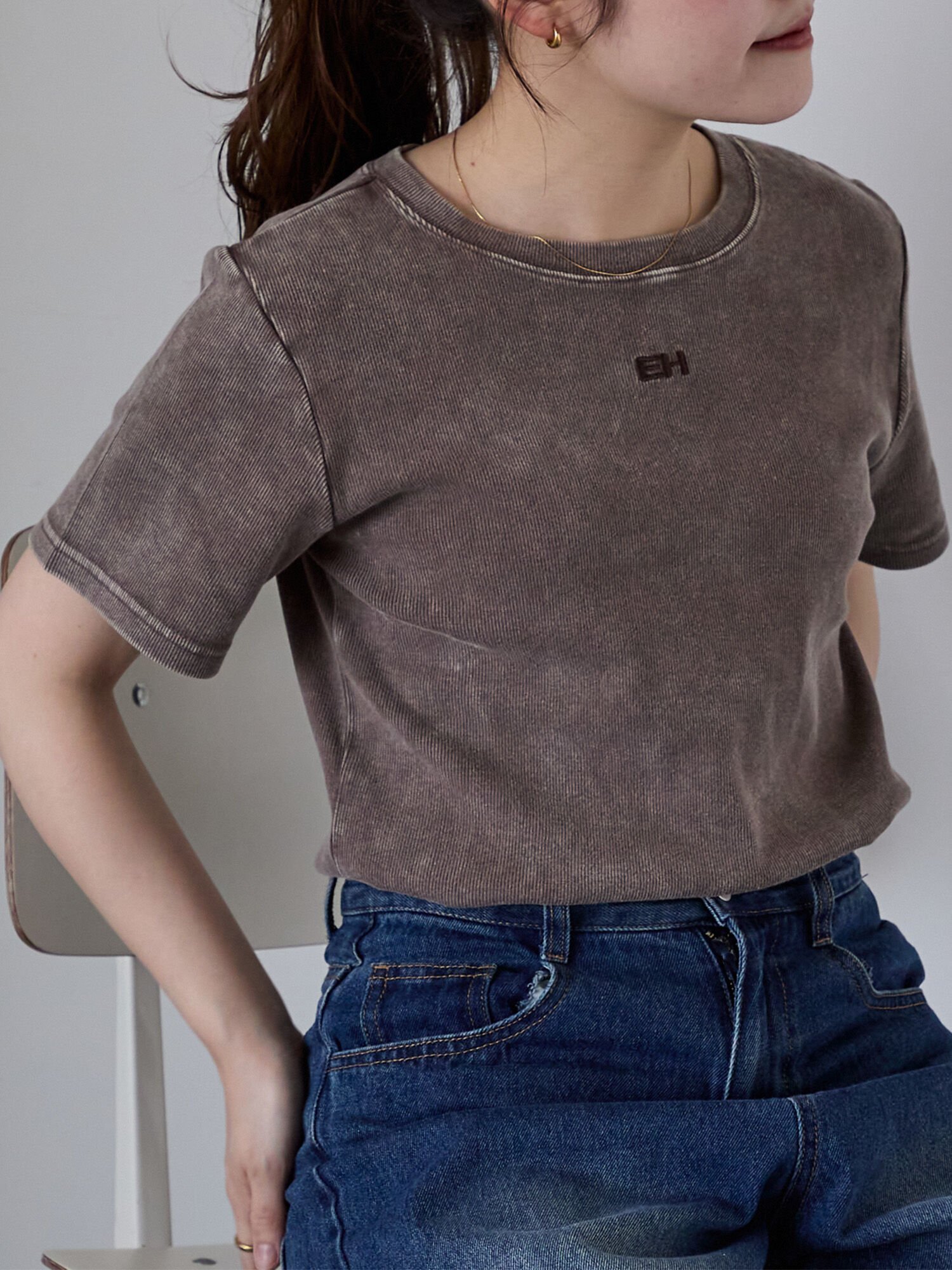 【エヘカソポ/ehka sopo】のアシッドウォッシュテレコカットソー インテリア・キッズ・メンズ・レディースファッション・服の通販 founy(ファニー)  ファッション Fashion レディースファッション Fashion for Women トップス・カットソー Cut & Sew Tops カットソー・ベーシックTシャツ Cut-and-Sewn Tops / Stretch Tees & Basics おすすめ Recommended / Our Picks カットソー Cut and Sewn Top テレコ Ribbed, Rib Stitch フロント Front, Front Design ワンポイント One Point, Statement Accent ブラウン|ID: prp329100004745139 ipo3291000000034301126
