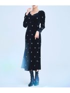 【セルフォード/CELFORD】の花柄刺繍ベロアワンピース 人気、トレンドファッション・服の通販 founy(ファニー) ファッション Fashion レディースファッション Fashion for Women ワンピース Dresses ギャザー Gathered, Ruffled ストレッチ Stretch, Stretchy Fabric スパンコール Sequins, Sequin Embellishment スマート Smart, Elegant ベロア Velour, Soft Velvet ホリデーシーズン Holiday Season thumbnail BLK[009]|ID: prp329100004745150 ipo3291000000034301262