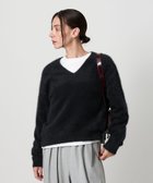 【ビューティ&ユース ユナイテッドアローズ/BEAUTY&YOUTH / UNITED ARROWS】のフォックスカシミヤブレンド Vネックニットプルオーバー 人気、トレンドファッション・服の通販 founy(ファニー) ファッション Fashion レディースファッション Fashion for Women トップス・カットソー Cut & Sew Tops ニット Knit Tops & Sweaters カジュアルプルオーバー・ニットトップス Pullovers & Knit Tops / Casual Pullovers Vネックトップス V-Neck Tops / V-Cut Neckline Shirts カットソー Cut and Sewn Top シンプル Simple, Minimal デニム Denim, Jeans Material 人気 Popular, Best Seller フェミニン Feminine, Girly フォックス Fox, Fox Fur フレア Flare, Flared ルーズ Loose, Oversized thumbnail BLACK|ID: prp329100004745210 ipo3291000000034779736