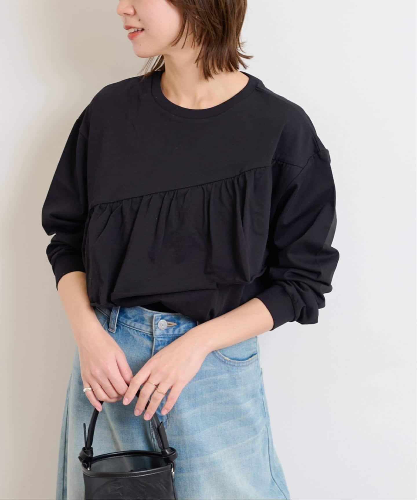 【ジャーナルスタンダード レリューム/JOURNAL STANDARD relume】の《WEB限定追加2》フリルプルオーバーロングスリーブ インテリア・キッズ・メンズ・レディースファッション・服の通販 founy(ファニー) ファッション Fashion レディースファッション Fashion for Women トップス・カットソー Cut & Sew Tops カジュアルプルオーバー・ニットトップス Pullovers & Knit Tops / Casual Pullovers 2025年 2025 2025-2026秋冬・A/W Autumn/Winter 2025–26 AW25–26 アシンメトリー Asymmetrical Style フリル Frill, Ruffle 再入荷 Restock / Back in Stock ブラック|ID: prp329100004745294 ipo3291000000034800857