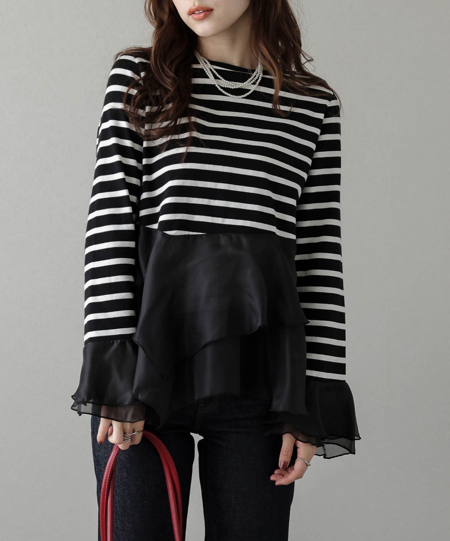 【ラジュール/Lajour】のシフォンフリル ボーダートップス インテリア・キッズ・メンズ・レディースファッション・服の通販 founy(ファニー) 　ファッション　Fashion　レディースファッション　Fashion for Women　トップス・カットソー　Cut & Sew Tops　2025年　2025　2025-2026秋冬・A/W　Autumn/Winter 2025–26 AW25–26　おすすめ　Recommended / Our Picks　シフォン　Chiffon, Lightweight Fabric　ショート　Short, Short Length　シンプル　Simple, Minimal　スラックス　Slacks, Dress Pants　デニム　Denim, Jeans Material　ドッキング　Docking, Mixed Material　バランス　Balance, Style Balance　フェミニン　Feminine, Girly　フリル　Frill, Ruffle　フレア　Flare, Flared　ボーダー　Border, Stripe　エレガント 上品　Elegant　ブラック|ID: prp329100004745329 ipo3291000000034303732