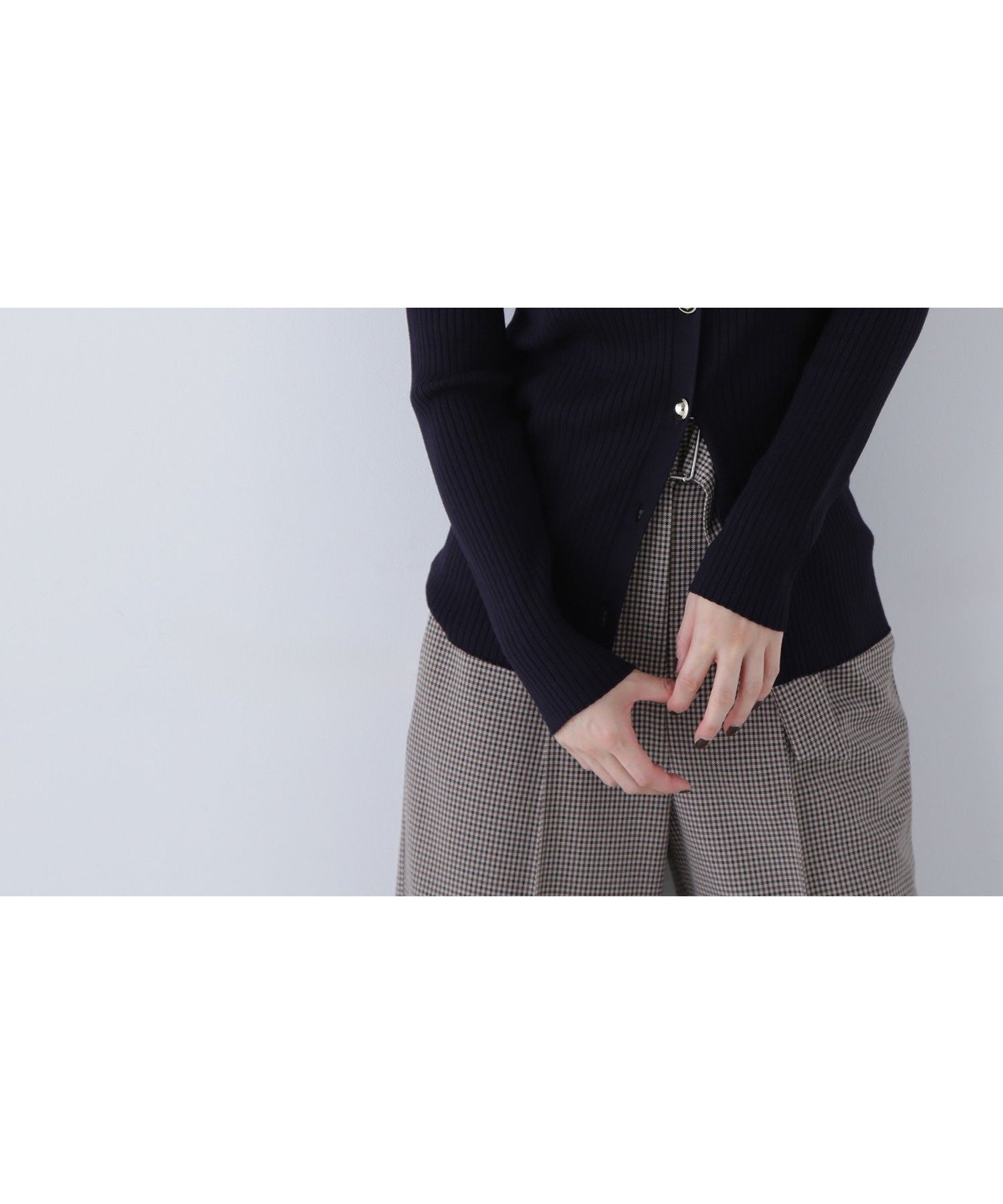 【ナチュラル ビューティー ベーシック/NATURAL BEAUTY BASIC】のゴールドボタンリブカーディガン 人気、トレンドファッション・服の通販 founy(ファニー) 　ファッション　Fashion　レディースファッション　Fashion for Women　トップス・カットソー　Cut & Sew Tops　カーディガン・羽織り　Layered Style Cardigans　スリット　Slit, Slit Detail　メタル　Metal, Metal Parts　ロング　Long, Long-Length　春　Spring　秋　Autumn　 other-1|ID: prp329100004745459 ipo3291000000034305737