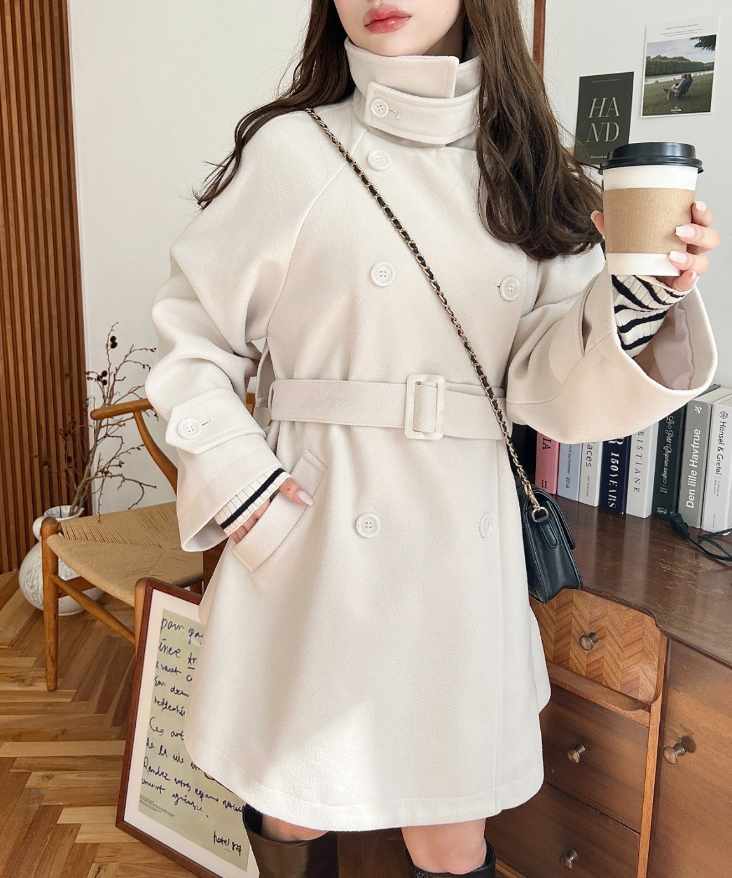 【モーメントプラス/moment+ / MEN】のライトニットメルトン2WAYカラーアレンジミドル丈トレンチコート インテリア・キッズ・メンズ・レディースファッション・服の通販 founy(ファニー) 　ファッション　Fashion　メンズファッション　Fashion for Men　コンパクト　Compact, Small Size　ショート　Short, Short Length　スタンド　Stand Collar, Upright Stand　スラックス　Slacks, Dress Pants　セーター　Sweater, Knitwear　デニム　Denim, Jeans Material　トレンチ　Trench, Trench Coat　トレンド　Trend, Trending Now　定番　Standard, Basic Item　フェミニン　Feminine, Girly　フェルト　Felt, Felt Fabric　フロント　Front, Front Design　ベーシック　Basic, Essential　ボトム　Bottoms, Lower Wear　ポケット　Pocket, Pocket Detail　防寒　Cold Protection, Winter-Ready　ミドル　Middle Length, Mid Height　メルトン　Melton, Heavy Wool　ロング　Long, Long-Length　再入荷　Restock / Back in Stock　プチプライス・低価格　Affordable / Budget Price　エレガント 上品　Elegant　アイボリー|ID: prp329100004745860 ipo3291000000034718138