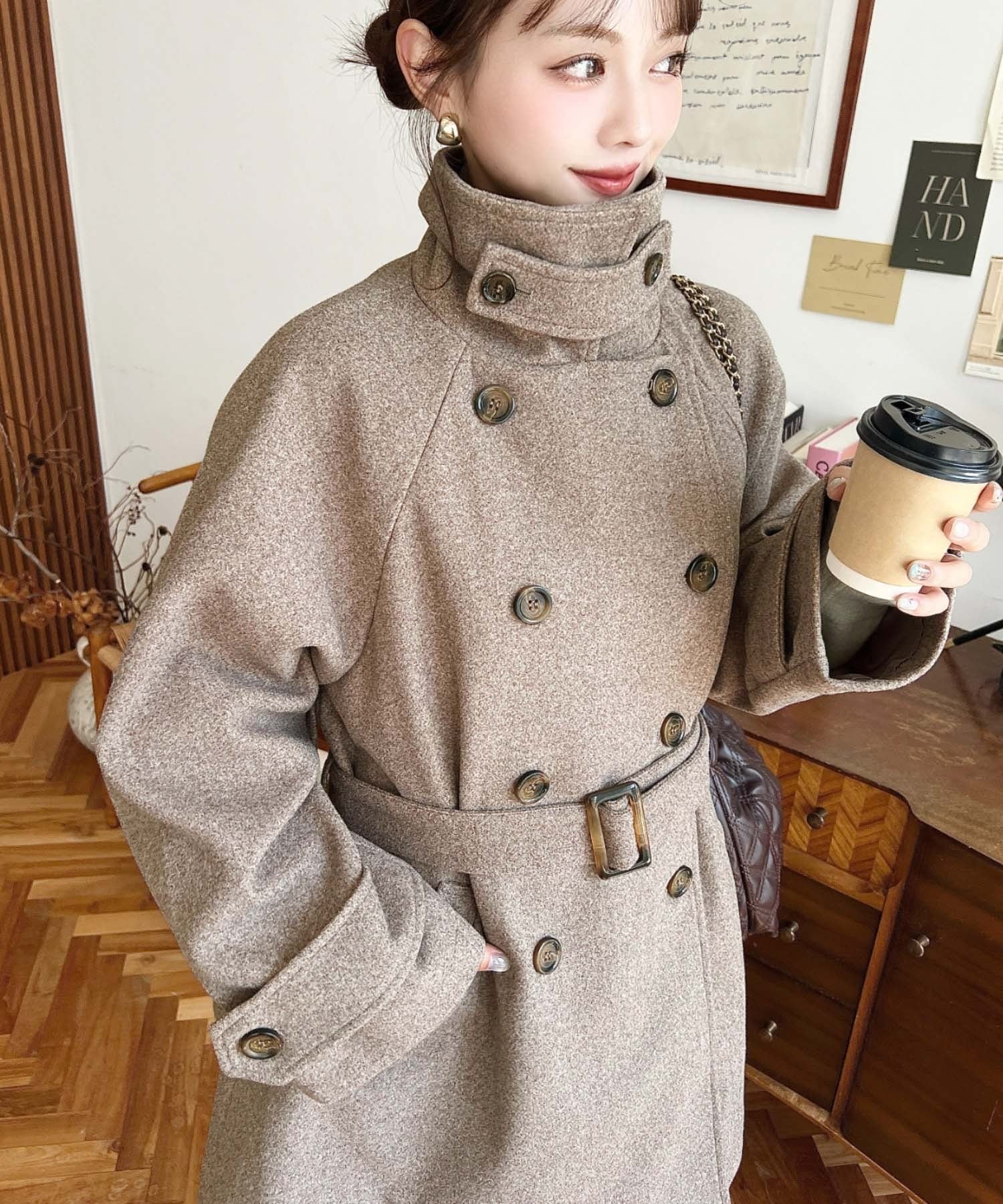 【モーメントプラス/moment+ / MEN】のライトニットメルトン2WAYカラーアレンジミドル丈トレンチコート インテリア・キッズ・メンズ・レディースファッション・服の通販 founy(ファニー) 　ファッション　Fashion　メンズファッション　Fashion for Men　コンパクト　Compact, Small Size　ショート　Short, Short Length　スタンド　Stand Collar, Upright Stand　スラックス　Slacks, Dress Pants　セーター　Sweater, Knitwear　デニム　Denim, Jeans Material　トレンチ　Trench, Trench Coat　トレンド　Trend, Trending Now　定番　Standard, Basic Item　フェミニン　Feminine, Girly　フェルト　Felt, Felt Fabric　フロント　Front, Front Design　ベーシック　Basic, Essential　ボトム　Bottoms, Lower Wear　ポケット　Pocket, Pocket Detail　防寒　Cold Protection, Winter-Ready　ミドル　Middle Length, Mid Height　メルトン　Melton, Heavy Wool　ロング　Long, Long-Length　再入荷　Restock / Back in Stock　プチプライス・低価格　Affordable / Budget Price　エレガント 上品　Elegant　ブラウン系その他|ID: prp329100004745860 ipo3291000000034718140