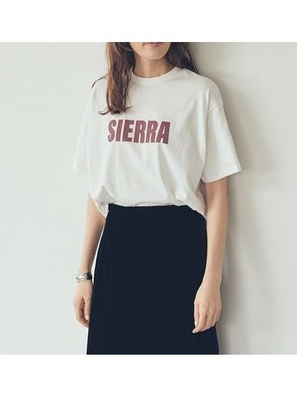 【ミラオーウェン/Mila Owen】のクルーネックグラフィックTシャツ インテリア・キッズ・メンズ・レディースファッション・服の通販 founy(ファニー) 　雑誌掲載アイテム　Magazine Picks & Fashion Features　ファッション雑誌　Fashion Magazines　ストーリィ　STORY　バイラ　BAILA　ファッション　Fashion　レディースファッション　Fashion for Women　トップス・カットソー　Cut & Sew Tops　シャツ・ブラウス・オフィスカジュアル　Elegant Blouses & Button-Ups　ロングTシャツ・Tシャツ　Longline T-Shirts & Tees　秋　Autumn　9月号　September Issue　クール　Cool, Chic　グラフィック　Graphic, Graphic Design　11月号　November Issue　ジャケット　Jacket, Outerwear　スマート　Smart, Elegant　雑誌　Magazine, Fashion Magazine　プリント　Print, Printed Pattern　ボトム　Bottoms, Lower Wear　モノトーン　Monotone, Black and White　WHT[001]|ID: prp329100004745948 ipo3291000000034824116