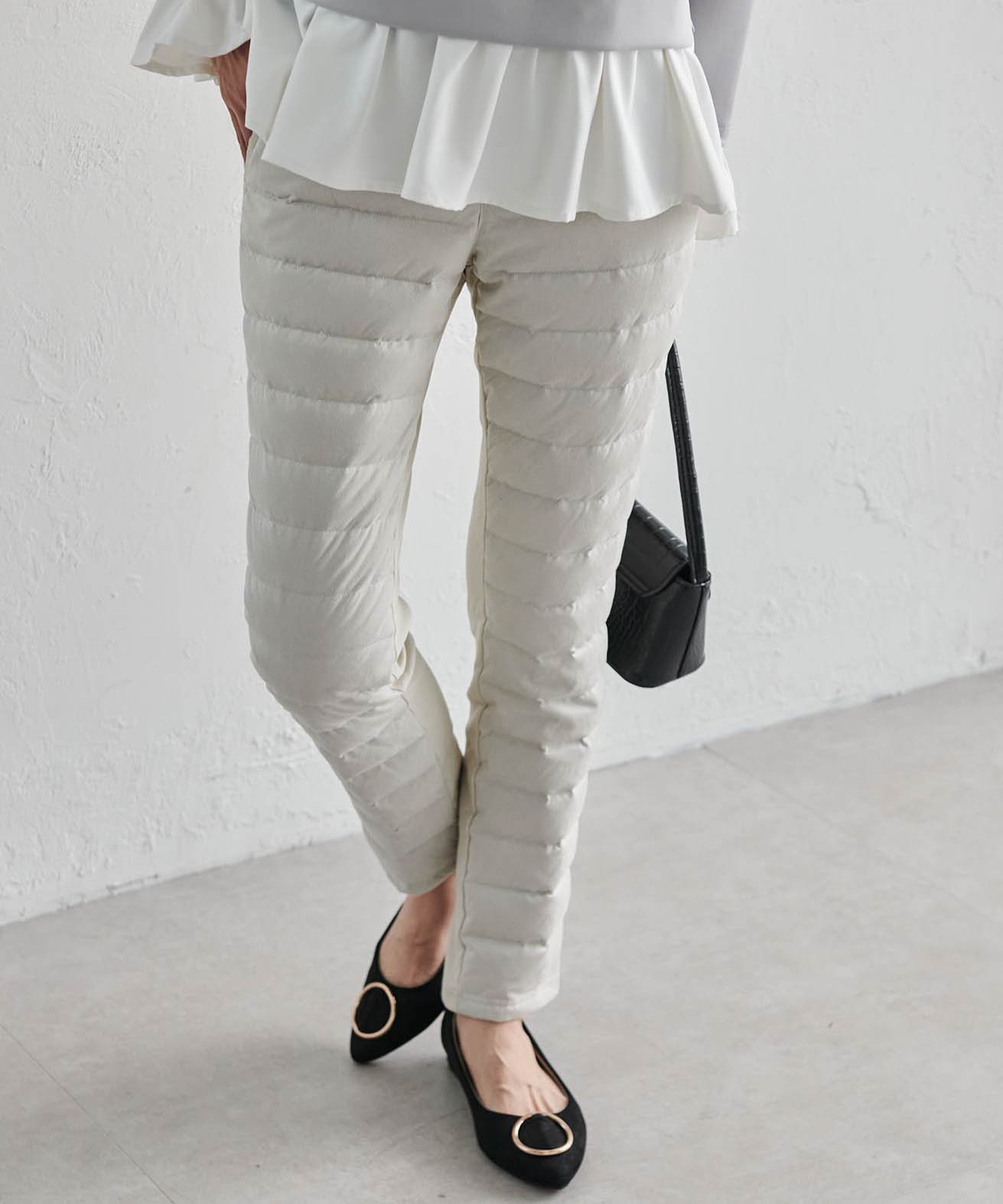 【ラナン/Ranan】のあたたかダウンパンツ インテリア・キッズ・メンズ・レディースファッション・服の通販 founy(ファニー) ファッション Fashion レディースファッション Fashion for Women パンツ Pants & Trousers カットソー Cut and Sewn Top ダウン Down, Puffer フロント Front, Front Design ポケット Pocket, Pocket Detail 冬 Winter / This Winter 切替 Switching, Contrast Panel ライトグレー|ID: prp329100004745996 ipo3291000000034465405