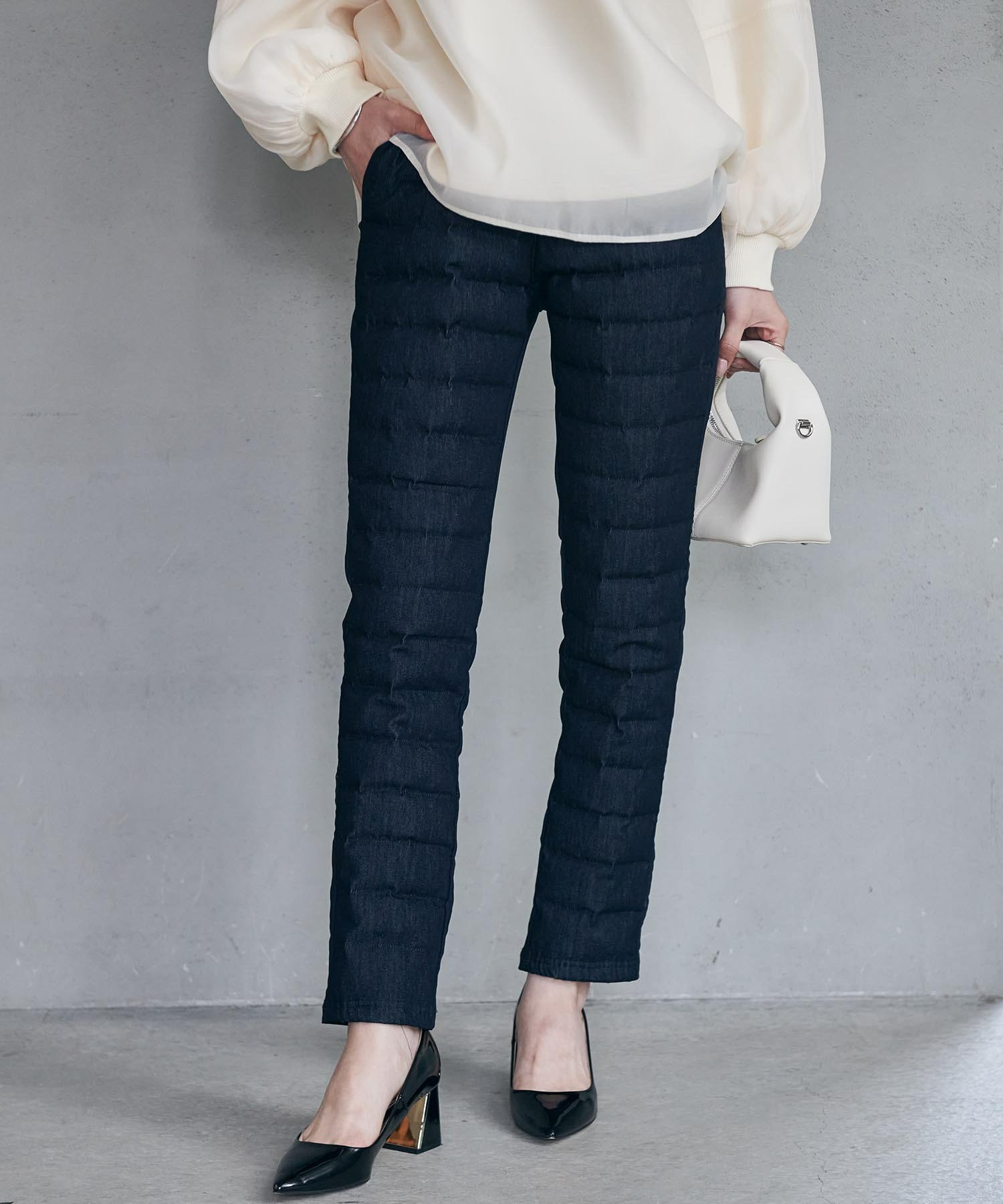 【ラナン/Ranan】のあたたかダウンパンツ インテリア・キッズ・メンズ・レディースファッション・服の通販 founy(ファニー) ファッション Fashion レディースファッション Fashion for Women パンツ Pants & Trousers カットソー Cut and Sewn Top ダウン Down, Puffer フロント Front, Front Design ポケット Pocket, Pocket Detail 冬 Winter / This Winter 切替 Switching, Contrast Panel デニム|ID: prp329100004745996 ipo3291000000034465407