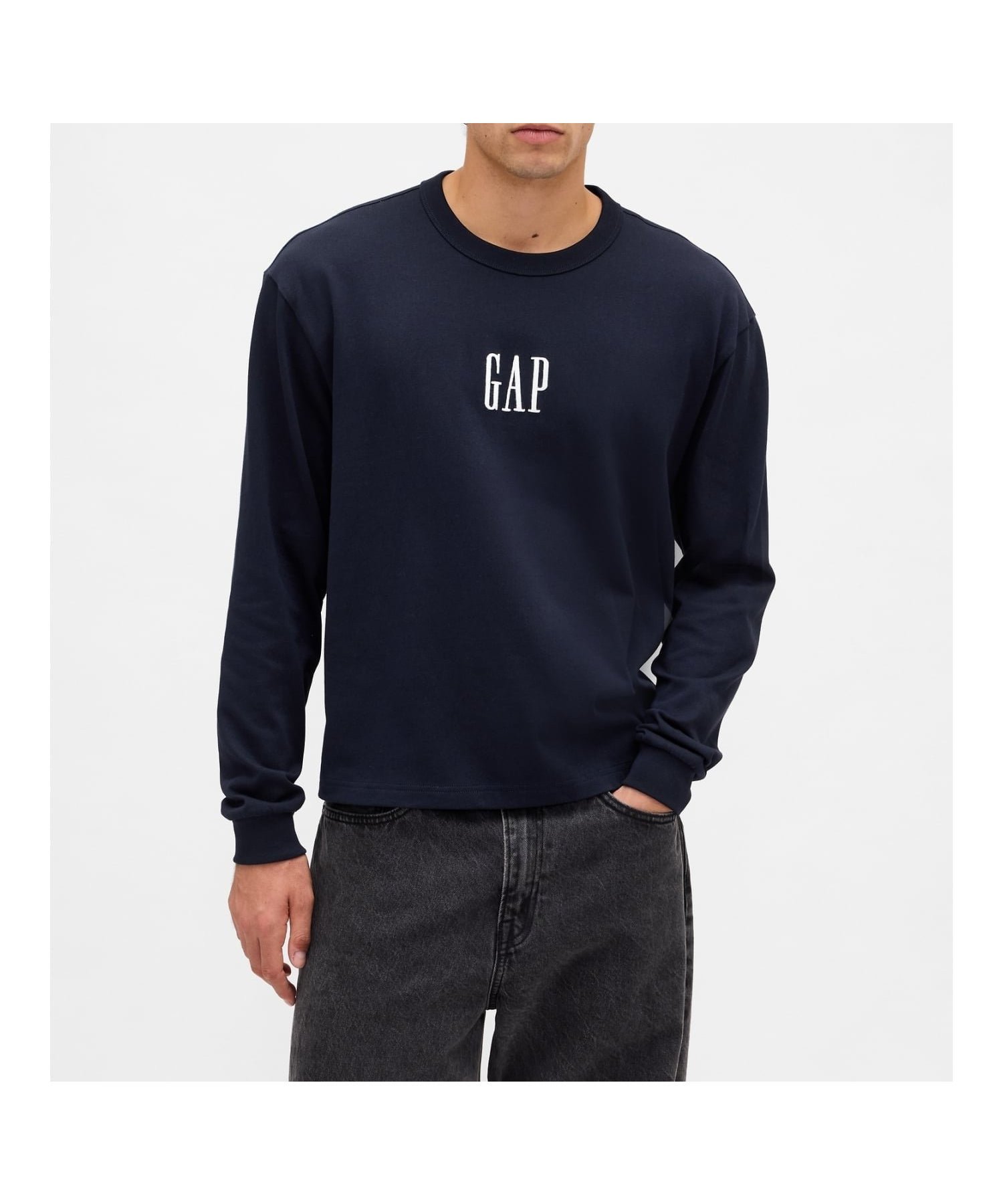 【ギャップ/GAP】のGAPロゴTシャツ インテリア・キッズ・メンズ・レディースファッション・服の通販 founy(ファニー) 　ファッション　Fashion　レディースファッション　Fashion for Women　トップス・カットソー　Cut & Sew Tops　シャツ・ブラウス・オフィスカジュアル　Elegant Blouses & Button-Ups　ロングTシャツ・Tシャツ　Longline T-Shirts & Tees　おすすめ　Recommended / Our Picks　クラシック　Classic, Timeless Style　ストレート　Straight, Straight Cut　フィット　Fit, Slim Fit　フロント　Front, Front Design　ルーズ　Loose, Oversized　長袖　Long Sleeve, Full Sleeve　NEW_CLASSIC_NAVY|ID: prp329100004746039 ipo3291000000034944114
