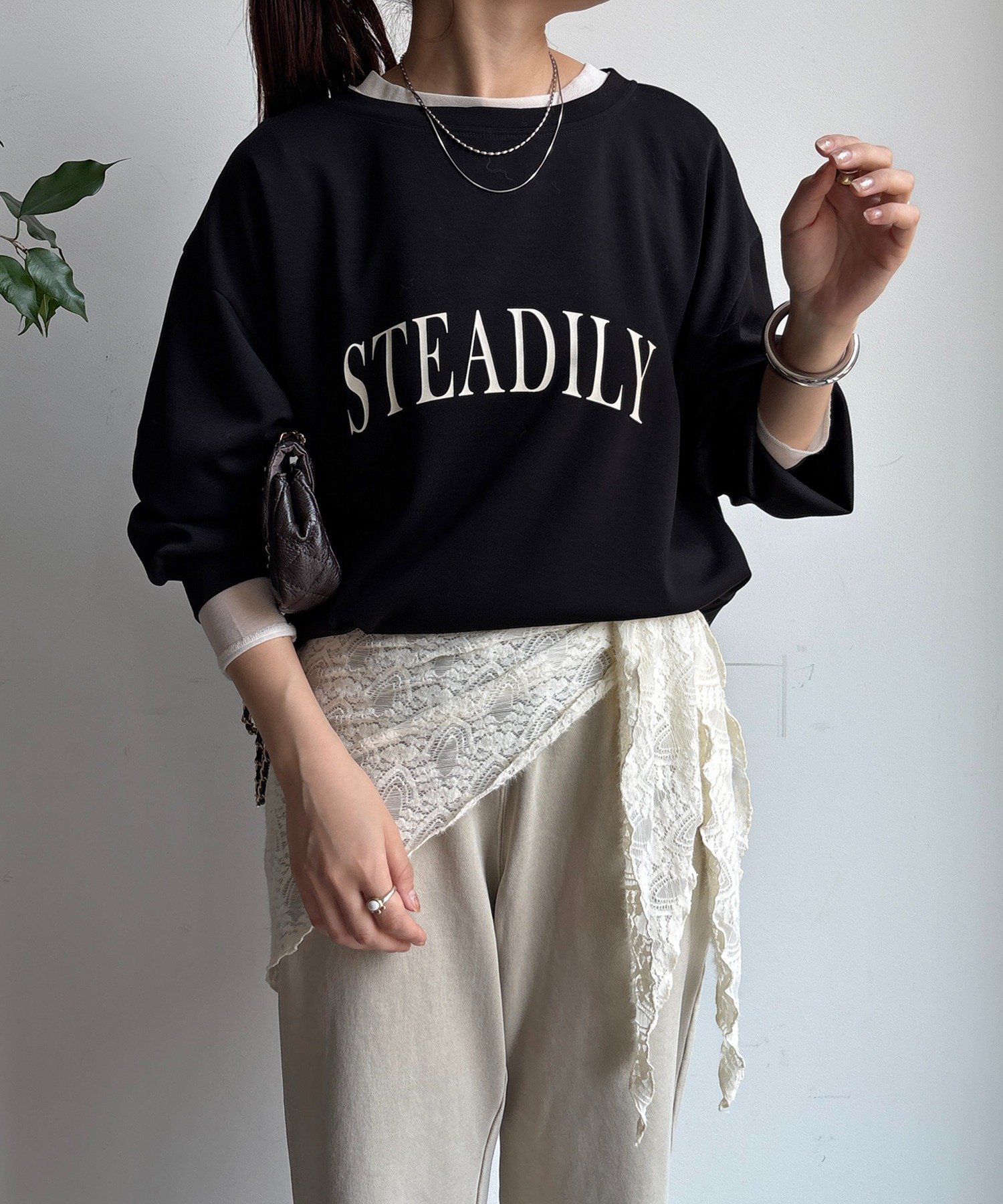 【ドゥドゥ/DouDou】の【完売カラー再追加!】前後ロゴポンチョプルオーバー インテリア・キッズ・メンズ・レディースファッション・服の通販 founy(ファニー) 　ファッション　Fashion　レディースファッション　Fashion for Women　トップス・カットソー　Cut & Sew Tops　カジュアルプルオーバー・ニットトップス　Pullovers & Knit Tops / Casual Pullovers　インナー　Innerwear　シンプル　Simple, Minimal　スマート　Smart, Elegant　雑誌　Magazine, Fashion Magazine　フロント　Front, Front Design　ポンチョ　Poncho, Cape Style　A/W・秋冬　Autumn/Winter　冬　Winter / This Winter　再入荷　Restock / Back in Stock　おすすめ　Recommended / Our Picks　2025年　2025　2025-2026秋冬・A/W　Autumn/Winter 2025–26 AW25–26　ブラック|ID: prp329100004746237 ipo3291000000034587613