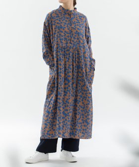 【プードゥドゥ/POU DOU DOU】のビエラユーカリプリントスタンドカラーワンピース 人気、トレンドファッション・服の通販 founy(ファニー) ファッション Fashion レディースファッション Fashion for Women ワンピース Dresses クラシカル Classical, Vintage-Inspired シンプル Simple, Minimal スカラップ Scallop, Scalloped Edge スタンド Stand Collar, Upright Stand スマート Smart, Elegant ドット Polka Dot, Dot Pattern パイピング Piping, Trim Design フォルム Silhouette, Form プリント Print, Printed Pattern ポケット Pocket, Pocket Detail モチーフ Motif, Design Theme リラックス Relax, Relaxed Fit |ID:prp329100004746342