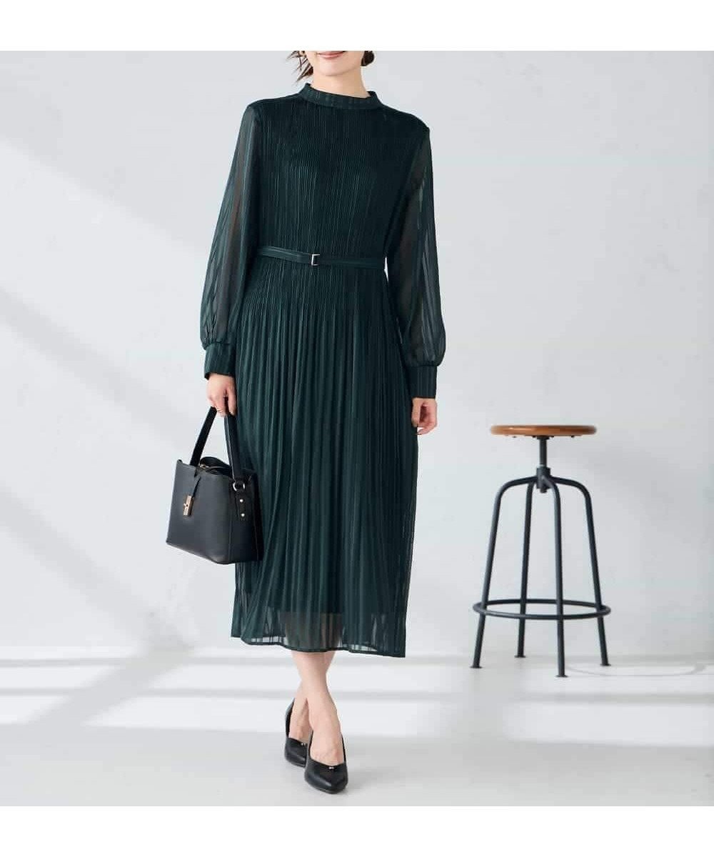 【アー ヴェー ヴェー/a.v.v】のランダムプリーツワンピース インテリア・キッズ・メンズ・レディースファッション・服の通販 founy(ファニー) 　ファッション　Fashion　レディースファッション　Fashion for Women　ワンピース　Dresses　春　Spring　秋　Autumn　カーディガン　Cardigan, Knitwear　ジャケット　Jacket, Outerwear　定番　Standard, Basic Item　プリント　Print, Printed Pattern　プリーツ　Pleats, Pleated　無地　Plain, Solid Color　冬　Winter / This Winter　再入荷　Restock / Back in Stock　おすすめ　Recommended / Our Picks　夏　Summer　エレガント 上品　Elegant　セレモニー　Ceremony　二次会　After Party　グリーン|ID: prp329100004746422 ipo3291000000034667589