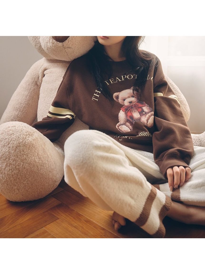 【スナイデル ホーム/SNIDEL HOME】のBearスウェットプルオーバー インテリア・キッズ・メンズ・レディースファッション・服の通販 founy(ファニー) 　ファッション　Fashion　レディースファッション　Fashion for Women　トップス・カットソー　Cut & Sew Tops　レディースパーカー・カジュアルフーディー　Casual Hoodies & Sweatshirts　カジュアルプルオーバー・ニットトップス　Pullovers & Knit Tops / Casual Pullovers　スウェット・クルーネックトップス　Sweatshirts & Crewnecks / Relaxed Fit Sweat Tops　スウェット / スエット　Sweatshirt, Sweatwear　スマート　Smart, Elegant　トレンド　Trend, Trending Now　フロント　Front, Front Design　プリント　Print, Printed Pattern　モチーフ　Motif, Design Theme　リボン　Ribbon, Bow　人気　Popular, Best Seller　今秋　This Fall　A/W・秋冬　Autumn/Winter　BRW[058]|ID: prp329100004746465 ipo3291000000035107321