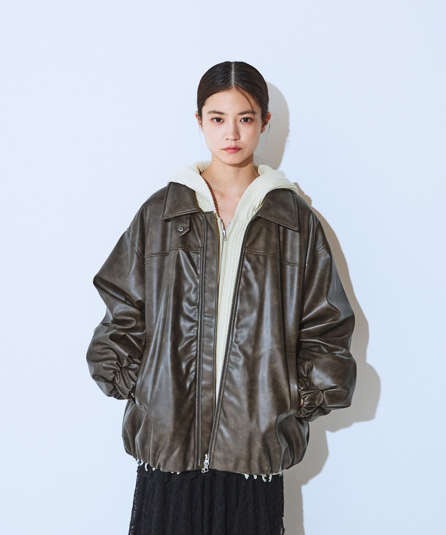 【ジーナシス/JEANASiS】のヴィンテージレザーパファーブルゾン【中綿入りで冬の防寒も◎】 人気、トレンドファッション・服の通販 founy(ファニー) 　ファッション　Fashion　レディースファッション　Fashion for Women　アウター　Coat / Outerwear Collection　ブルゾンジャケット・スポーティアウター　Blouson Jackets　トップス・カットソー　Cut & Sew Tops　ベスト&ジレ / 重ね着スタイル　Vests & Gilets　ヴィンテージ　Vintage Style　ギャザー　Gathered, Ruffled　スタンド　Stand Collar, Upright Stand　チェック　Check, Plaid, Tartan　デニム　Denim, Jeans Material　フェミニン　Feminine, Girly　ブルゾン　Blouson, Bomber Jacket　プリント　Print, Printed Pattern　防寒　Cold Protection, Winter-Ready　レース　Lace, Lace Fabric　冬　Winter / This Winter　おすすめ　Recommended / Our Picks　 other-1|ID: prp329100004746548 ipo3291000000034590837