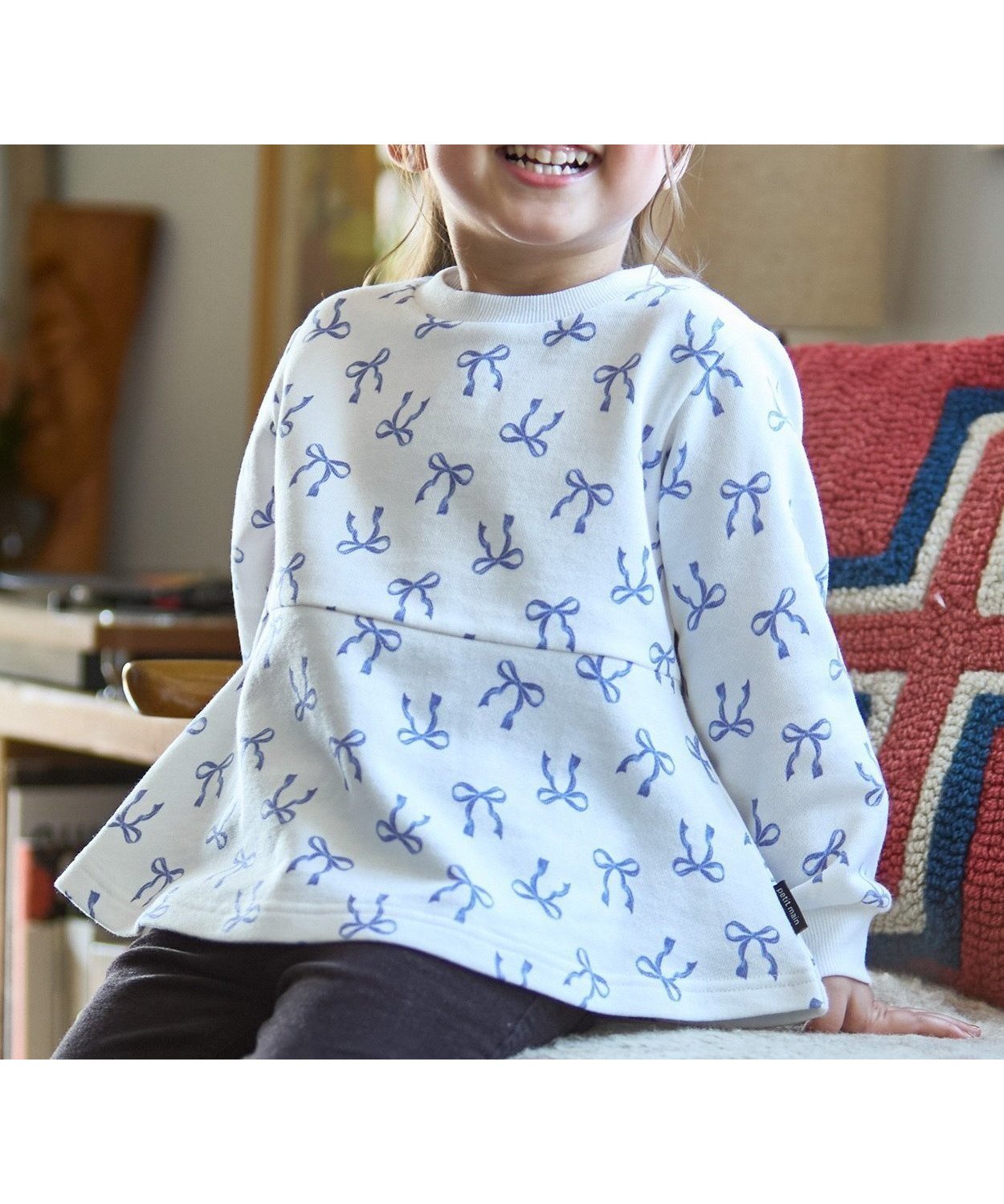 【ナルミヤ オンライン/NARUMIYA ONELINE / KIDS】の【プティプラ】GIRLSトレーナー インテリア・キッズ・メンズ・レディースファッション・服の通販 founy(ファニー) 　ファッション　Fashion　キッズファッション　Fashion for Kids　おすすめ　Recommended / Our Picks　シンプル　Simple, Minimal　トレーナー　Sweatshirt, Trainer　ポケット　Pocket, Pocket Detail　モチーフ　Motif, Design Theme　ブルー|ID: prp329100004746684 ipo3291000000035158250