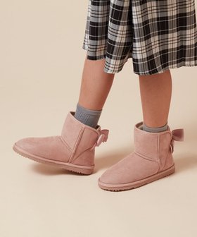 【アー ヴェー ヴェー/a.v.v / KIDS】の17-24cm 【撥水加工/クッションインソール】リボン付フェイクムートンブーツ 人気、トレンドファッション・服の通販 founy(ファニー) ファッション Fashion キッズファッション Fashion for Kids ガーリー Girly, Feminine Style クール Cool, Chic ショート Short, Short Length 人気 Popular, Best Seller フェイクファー Faux Fur, Imitation Fur ボトム Bottoms, Lower Wear 防寒 Cold Protection, Winter-Ready ムートン Shearling, Mouton ラベンダー Lavender リボン Ribbon, Bow ワンポイント One Point, Statement Accent 再入荷 Restock / Back in Stock おすすめ Recommended / Our Picks |ID:prp329100004746747