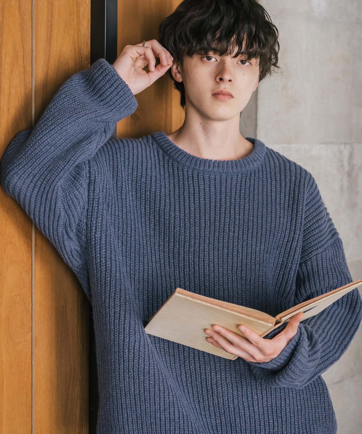 【ロッキーモンロー/Rocky Monroe】のオーバーサイズ畦編みクルーニットセーター インテリア・キッズ・メンズ・レディースファッション・服の通販 founy(ファニー) 　ファッション　Fashion　レディースファッション　Fashion for Women　トップス・カットソー　Cut & Sew Tops　ニット　Knit Tops & Sweaters　畦編みニット・テクスチャードトップス　Ribbed Knit Sweaters / Textured Knit Tops　インナー　Innerwear　畦　Ribbed Knit　シンプル　Simple, Minimal　スラックス　Slacks, Dress Pants　デニム　Denim, Jeans Material　ハイネック　High Neck, Mock Neck　バランス　Balance, Style Balance　フェミニン　Feminine, Girly　メンズ　Men's, Menswear　リラックス　Relax, Relaxed Fit　再入荷　Restock / Back in Stock　おすすめ　Recommended / Our Picks　ブルー|ID: prp329100004746804 ipo3291000000034513922