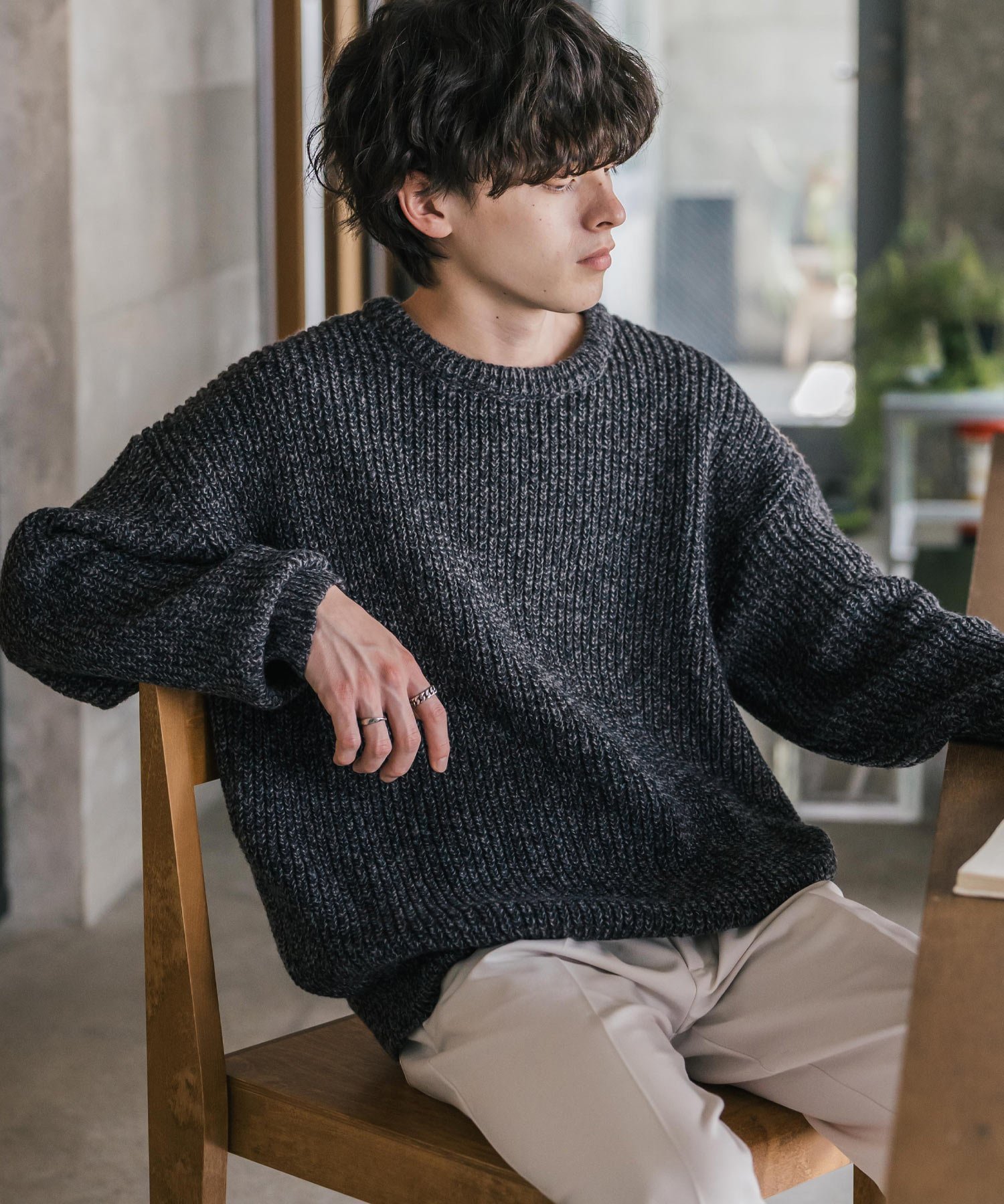 【ロッキーモンロー/Rocky Monroe】のオーバーサイズ畦編みクルーニットセーター インテリア・キッズ・メンズ・レディースファッション・服の通販 founy(ファニー) 　ファッション　Fashion　レディースファッション　Fashion for Women　トップス・カットソー　Cut & Sew Tops　ニット　Knit Tops & Sweaters　畦編みニット・テクスチャードトップス　Ribbed Knit Sweaters / Textured Knit Tops　インナー　Innerwear　畦　Ribbed Knit　シンプル　Simple, Minimal　スラックス　Slacks, Dress Pants　デニム　Denim, Jeans Material　ハイネック　High Neck, Mock Neck　バランス　Balance, Style Balance　フェミニン　Feminine, Girly　メンズ　Men's, Menswear　リラックス　Relax, Relaxed Fit　再入荷　Restock / Back in Stock　おすすめ　Recommended / Our Picks　メランジブラック|ID: prp329100004746804 ipo3291000000034513926