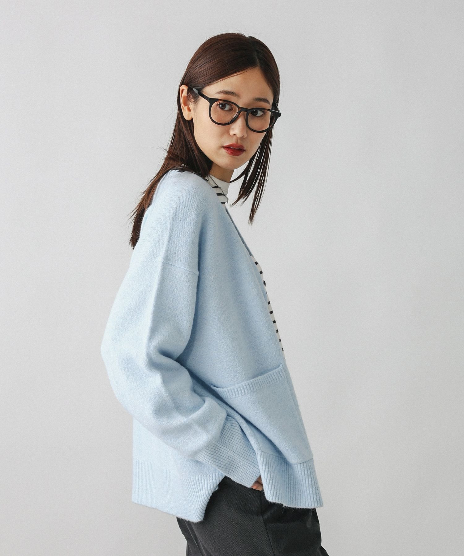 【グローバルワーク/GLOBAL WORK】のふわふわHugmeVネックカーディガン/571330 インテリア・キッズ・メンズ・レディースファッション・服の通販 founy(ファニー) ファッション Fashion レディースファッション Fashion for Women トップス・カットソー Cut & Sew Tops カーディガン・羽織り Layered Style Cardigans Vネックトップス V-Neck Tops / V-Cut Neckline Shirts カーディガン Cardigan, Knitwear スリット Slit, Slit Detail パーカー Hoodie, Parka ボトム Bottoms, Lower Wear ポケット Pocket, Pocket Detail ペールブルー82|ID: prp329100004746826 ipo3291000000034722556