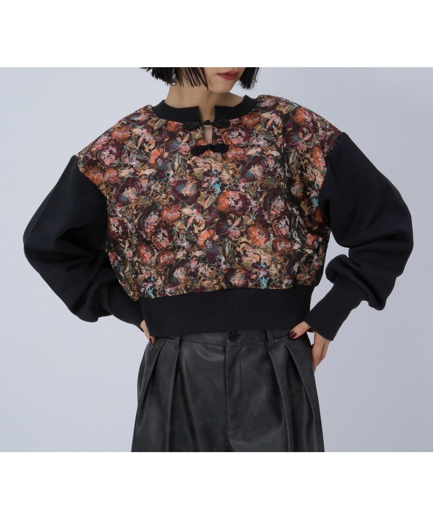 【ハレ/HARE】のチャイナスウェット インテリア・キッズ・メンズ・レディースファッション・服の通販 founy(ファニー) 　ファッション　Fashion　レディースファッション　Fashion for Women　トップス・カットソー　Cut & Sew Tops　レディースパーカー・カジュアルフーディー　Casual Hoodies & Sweatshirts　スウェット・クルーネックトップス　Sweatshirts & Crewnecks / Relaxed Fit Sweat Tops　おすすめ　Recommended / Our Picks　ウェーブ　Wavy Pattern　ショート　Short, Short Length　シルバー　Silver, Metallic Silver　スウェット / スエット　Sweatshirt, Sweatwear　ストレート　Straight, Straight Cut　チュニック　Tunic, Long Top　ルーズ　Loose, Oversized　ワイド　Wide, Wide Fit　ヴィンテージ　Vintage Style　定番　Standard, Basic Item　ミックス35|ID: prp329100004746873 ipo3291000000034647982