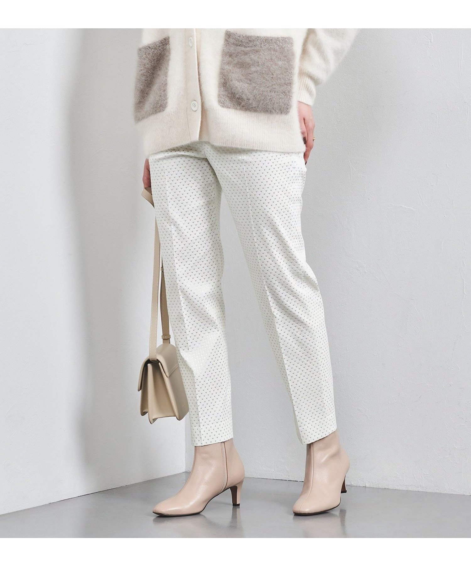 【ユナイテッドアローズ/UNITED ARROWS】のドット ラメ ジャガード スリム パンツ インテリア・キッズ・メンズ・レディースファッション・服の通販 founy(ファニー) ファッション Fashion レディースファッション Fashion for Women パンツ Pants & Trousers スリム Slim, Slim Fit ドット Polka Dot, Dot Pattern フィット Fit, Slim Fit ロング Long, Long-Length アウトレット Outlet / Clearance エレガント 上品 Elegant OFF WHITE|ID: prp329100004747583 ipo3291000000034548652