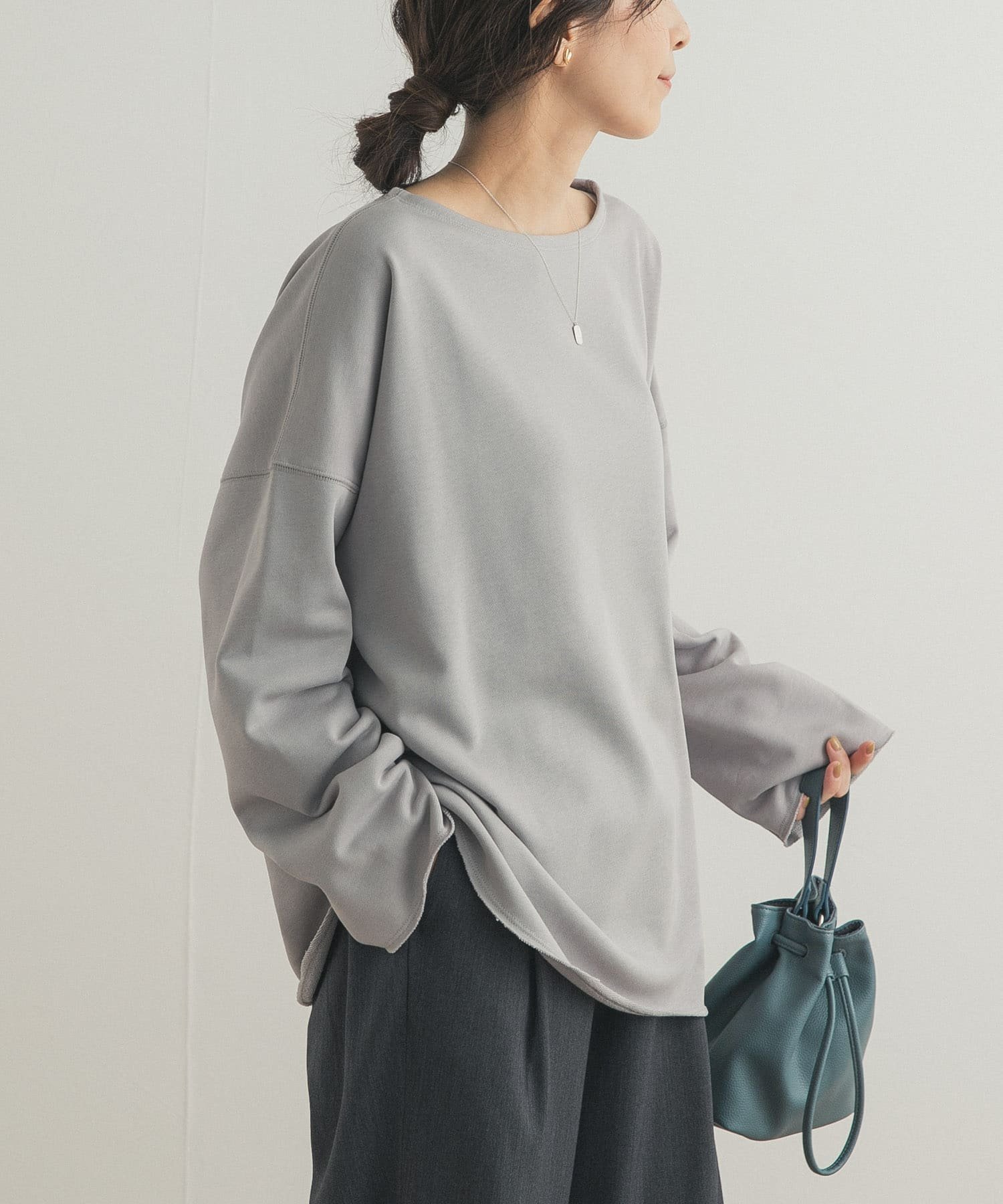 【アーバンリサーチ ドアーズ/URBAN RESEARCH DOORS】のニュアンスルーズプルオーバー インテリア・キッズ・メンズ・レディースファッション・服の通販 founy(ファニー) ファッション Fashion レディースファッション Fashion for Women トップス・カットソー Cut & Sew Tops カジュアルプルオーバー・ニットトップス Pullovers & Knit Tops / Casual Pullovers 2025年 2025 2025-2026秋冬・A/W Autumn/Winter 2025–26 AW25–26 冬 Winter / This Winter おすすめ Recommended / Our Picks シンプル Simple, Minimal バランス Balance, Style Balance リラックス Relax, Relaxed Fit ルーズ Loose, Oversized エレガント 上品 Elegant 秋 Autumn A/W・秋冬 Autumn/Winter ライトグレー|ID: prp329100004747689 ipo3291000000034569661