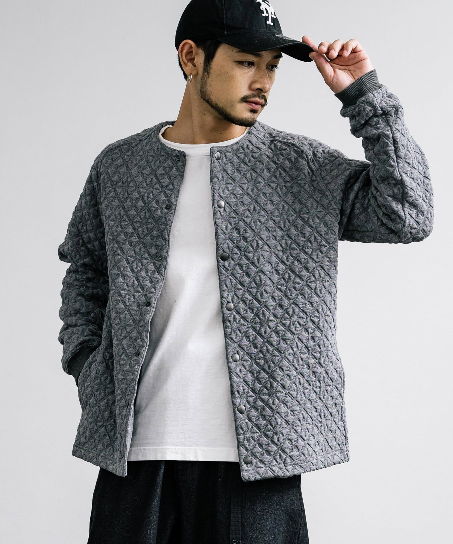 【ロッキーモンロー/Rocky Monroe】の日本製/国産 尾州 コットンキルトノーカラースナップジャケット インテリア・キッズ・メンズ・レディースファッション・服の通販 founy(ファニー) ファッション Fashion レディースファッション Fashion for Women アウター Coat / Outerwear Collection レディースジャケット・軽アウター Jackets インナー Innerwear キルティング Quilted, Quilting キルト Quilt, Quilted Fabric ジャケット Jacket, Outerwear ストレッチ Stretch, Stretchy Fabric スペシャル Special, Limited Edition ダウン Down, Puffer 定番 Standard, Basic Item 人気 Popular, Best Seller フロント Front, Front Design メンズ Men's, Menswear モチーフ Motif, Design Theme ライニング Inner Lining, Inner Fabric, Lined 再入荷 Restock / Back in Stock おすすめ Recommended / Our Picks 日本製 Made In Japan クロスチャコール|ID: prp329100004747859 ipo3291000000034498650