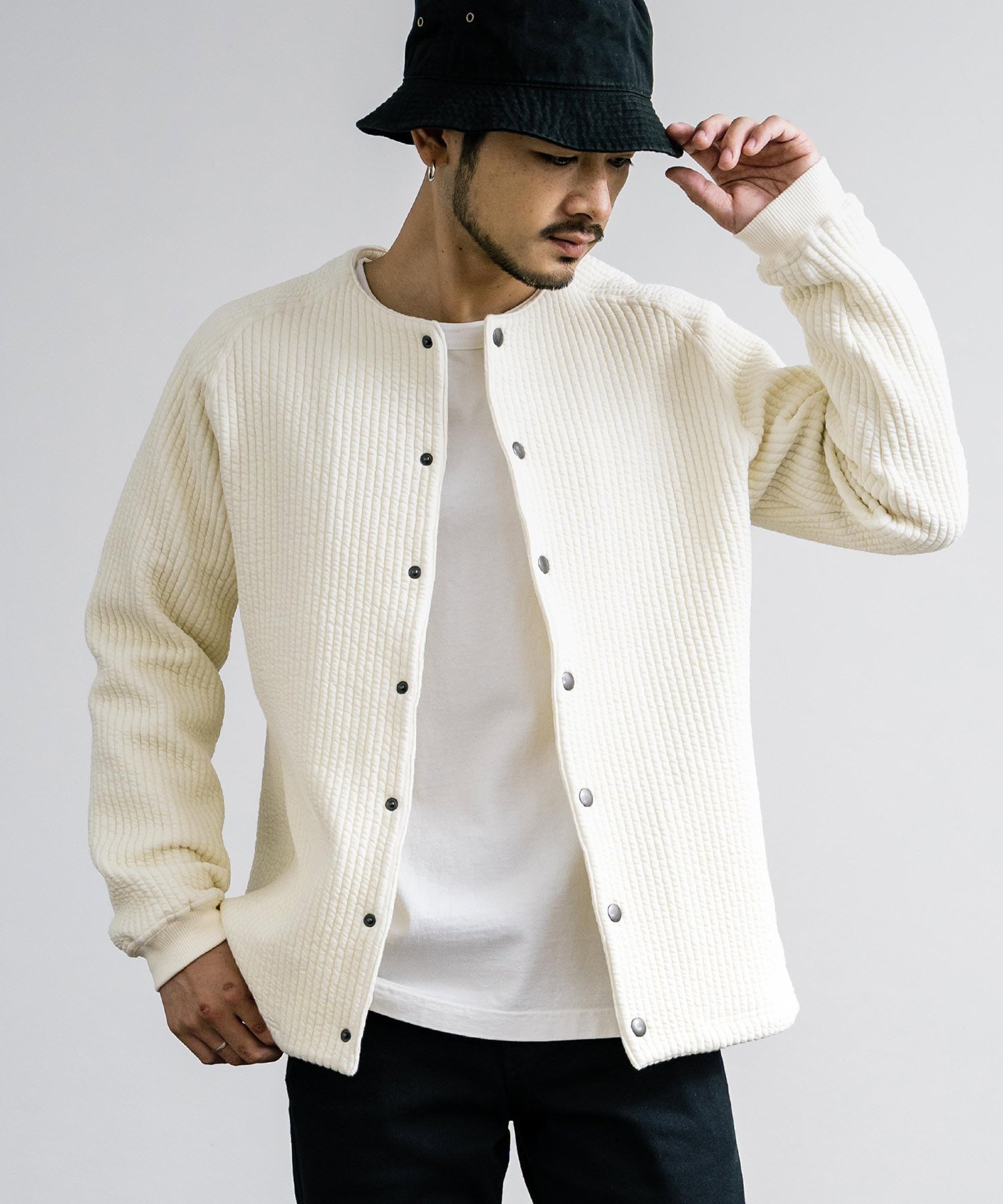 【ロッキーモンロー/Rocky Monroe】の日本製/国産 尾州 コットンキルトノーカラースナップジャケット インテリア・キッズ・メンズ・レディースファッション・服の通販 founy(ファニー) ファッション Fashion レディースファッション Fashion for Women アウター Coat / Outerwear Collection レディースジャケット・軽アウター Jackets インナー Innerwear キルティング Quilted, Quilting キルト Quilt, Quilted Fabric ジャケット Jacket, Outerwear ストレッチ Stretch, Stretchy Fabric スペシャル Special, Limited Edition ダウン Down, Puffer 定番 Standard, Basic Item 人気 Popular, Best Seller フロント Front, Front Design メンズ Men's, Menswear モチーフ Motif, Design Theme ライニング Inner Lining, Inner Fabric, Lined 再入荷 Restock / Back in Stock おすすめ Recommended / Our Picks 日本製 Made In Japan オフアイボリー|ID: prp329100004747859 ipo3291000000034498654