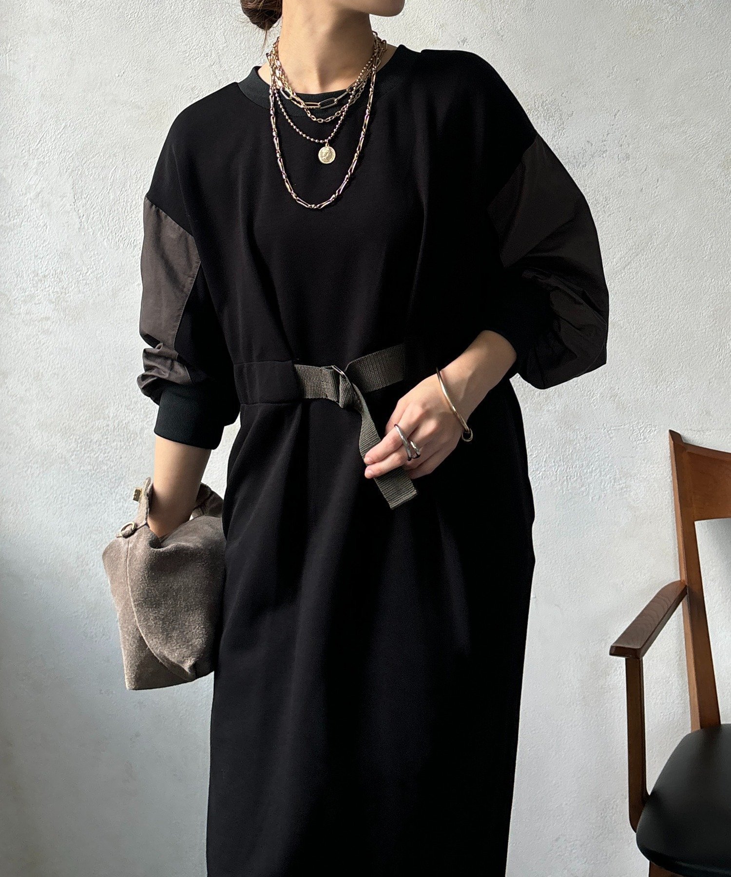 【ドゥドゥ/DouDou】の【WEB限定】ウエストベルト異素材切替ワンピース インテリア・キッズ・メンズ・レディースファッション・服の通販 founy(ファニー) ファッション Fashion レディースファッション Fashion for Women ワンピース Dresses ベルト&ウエストマーク Belts & Waist Accessories 今季 This Season, Current Season 切替 Switching, Contrast Panel スマート Smart, Elegant スリーブ Sleeve, Long Sleeve / Short Sleeve ドッキング Docking, Mixed Material ベスト Vest, Waistcoat A/W・秋冬 Autumn/Winter 冬 Winter / This Winter 再入荷 Restock / Back in Stock 2025年 2025 2025-2026秋冬・A/W Autumn/Winter 2025–26 AW25–26 ブラック|ID: prp329100004748000 ipo3291000000034332117