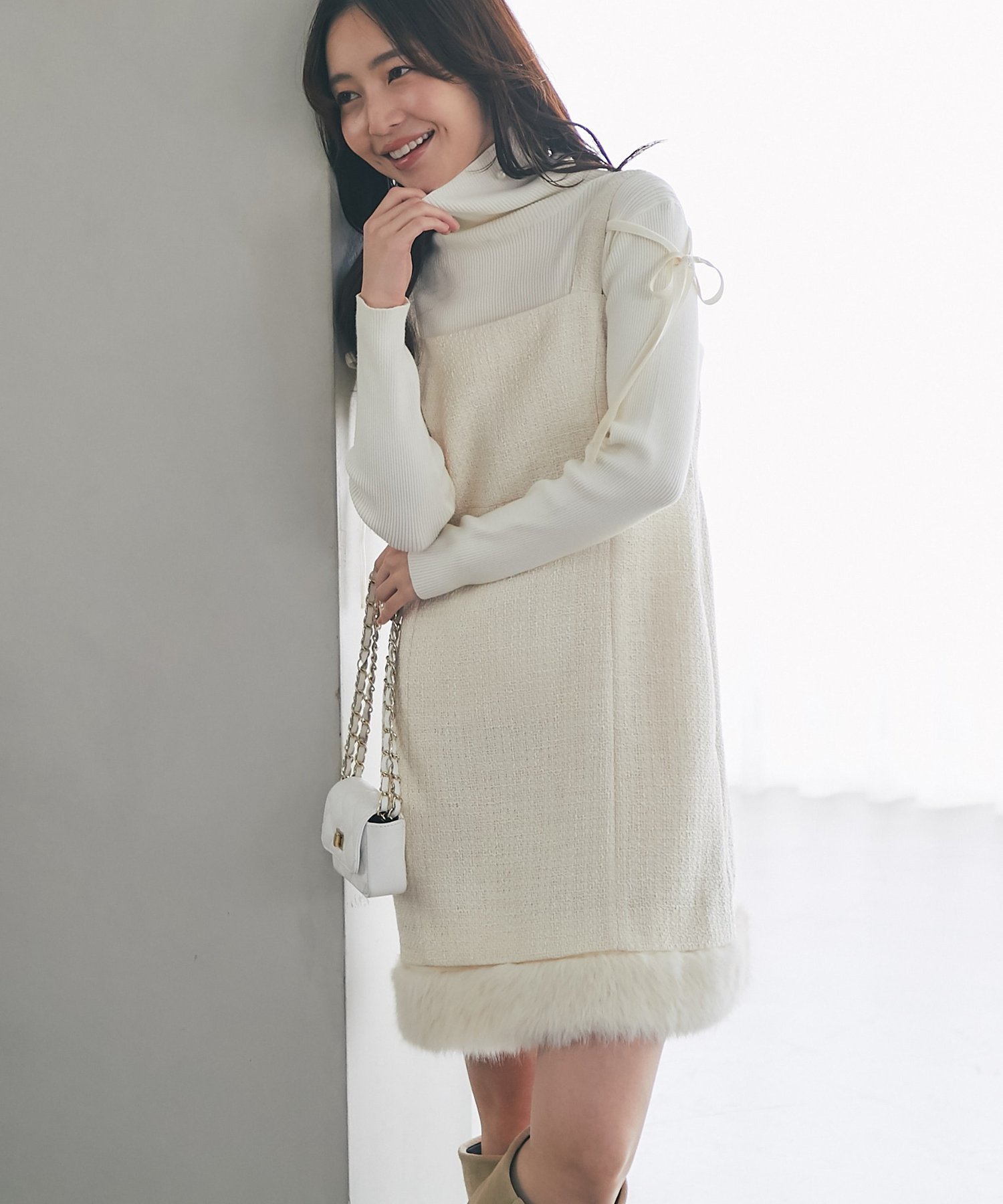 【ラブティックボンボン/La boutique BonBon】の【大人ガーリー】ファンシーツイードファー付きジャンドレ インテリア・キッズ・メンズ・レディースファッション・服の通販 founy(ファニー) 　ファッション　Fashion　レディースファッション　Fashion for Women　ガーリー　Girly, Feminine Style　ショート　Short, Short Length　シンプル　Simple, Minimal　タートルネック　Turtleneck, High Neck　ツイード　Twill, Twill Weave　トレンド　Trend, Trending Now　フェイクファー　Faux Fur, Imitation Fur　ベロア　Velour, Soft Velvet　ポケット　Pocket, Pocket Detail　ラップ　Wrap, Wrap Design　リボン　Ribbon, Bow　ロング　Long, Long-Length　おすすめ　Recommended / Our Picks　エレガント 上品　Elegant　オフホワイト|ID: prp329100004748022 ipo3291000000034332309