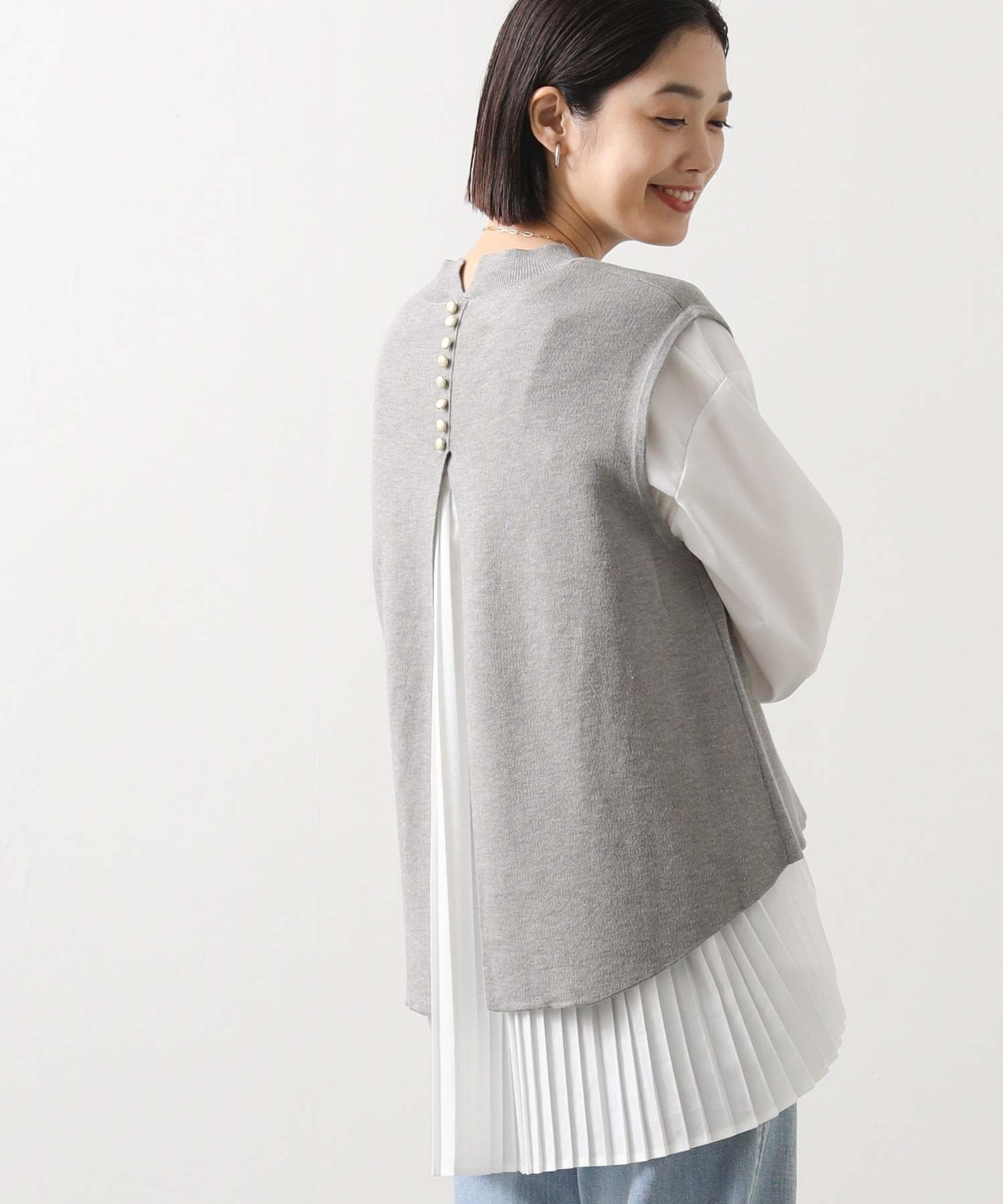 【グレディブリリアン/Gready Brilliant】のGready Brilliant/2_Bプリーツベストset インテリア・キッズ・メンズ・レディースファッション・服の通販 founy(ファニー) ファッション Fashion レディースファッション Fashion for Women アウター Coat / Outerwear Collection トップス・カットソー Cut & Sew Tops ベスト&ジレ / 重ね着スタイル Vests & Gilets プリーツ Pleats, Pleated ベスト Vest, Waistcoat GYxOF|ID: prp329100004748165 ipo3291000000034592689