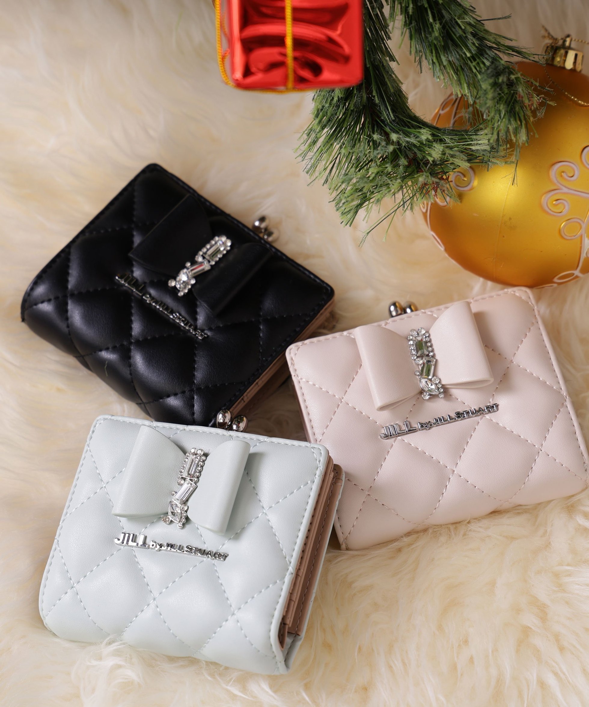 【ジルバイジルスチュアート/JILL by JILLSTUART】のRIBBONキルトウォレット インテリア・キッズ・メンズ・レディースファッション・服の通販 founy(ファニー) ファッション Fashion レディースファッション Fashion for Women キルト Quilt, Quilted Fabric スマート Smart, Elegant リボン Ribbon, Bow エレガント 上品 Elegant 財布 Wallet, Purse ブラック|ID: prp329100004748205 ipo3291000000034878055