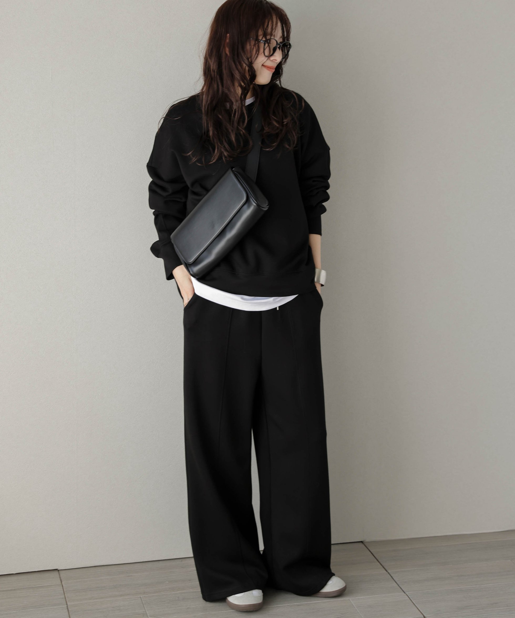 【ラジュール/Lajour】のルーズスウェットセットアップ 人気、トレンドファッション・服の通販 founy(ファニー) 　ファッション　Fashion　レディースファッション　Fashion for Women　トップス・カットソー　Cut & Sew Tops　レディースパーカー・カジュアルフーディー　Casual Hoodies & Sweatshirts　スウェット・クルーネックトップス　Sweatshirts & Crewnecks / Relaxed Fit Sweat Tops　2025年　2025　2025-2026秋冬・A/W　Autumn/Winter 2025–26 AW25–26　お家時間・ステイホーム　Stay Home / At Home　インナー　Innerwear　ショルダー　Shoulder, Shoulder Strap　スウェット / スエット　Sweatshirt, Sweatwear　ストレート　Straight, Straight Cut　スリーブ　Sleeve, Long Sleeve / Short Sleeve　セットアップ　Set-Up, Coordinated Outfit　ドロップ　Drop Shoulder, Dropped Style　 other-1|ID: prp329100004748266 ipo3291000000034438453