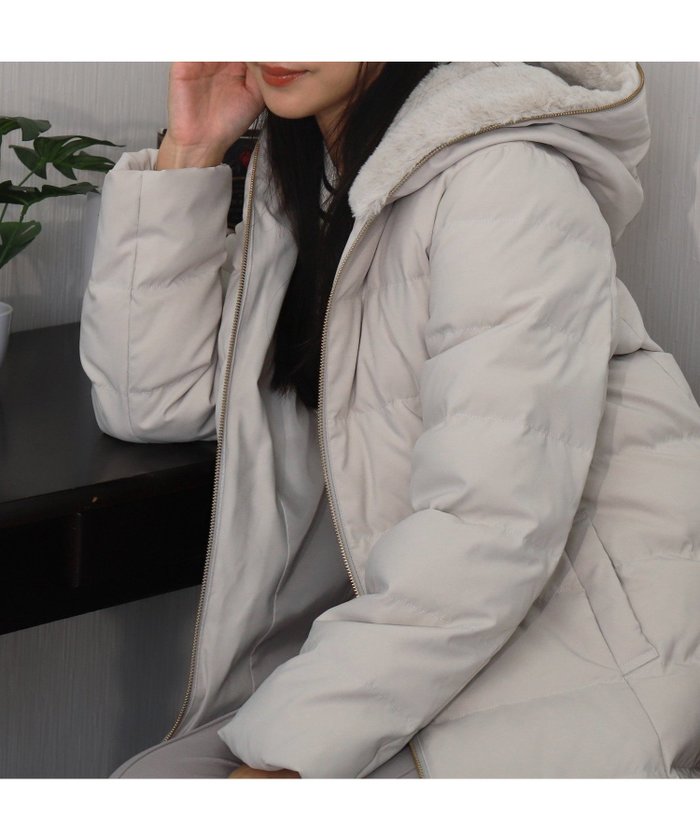 【リベルモア/libelle more】のエコファーフードロングダウンコート インテリア・キッズ・メンズ・レディースファッション・服の通販 founy(ファニー) https://founy.com/ ファッション Fashion レディースファッション Fashion for Women アウター Coat / Outerwear Collection コート・ロングコート・ピーコート Long Coats, Peacoats & More ダウンジャケット・軽量ダウン Warm & Lightweight Down Jackets 軽量 Lightweight, Ultra Light ジャケット Jacket, Outerwear スポーツ Sports, Activewear ダウン Down, Puffer バランス Balance, Style Balance フェザー Feather, Feather Detail ブルゾン Blouson, Bomber Jacket ポケット Pocket, Pocket Detail 防寒 Cold Protection, Winter-Ready ロング Long, Long-Length 冬 Winter / This Winter 再入荷 Restock / Back in Stock エレガント 上品 Elegant ビジネス 仕事 通勤 Business / Work / Commuting |ID: prp329100004748848 ipo3291000000035019099