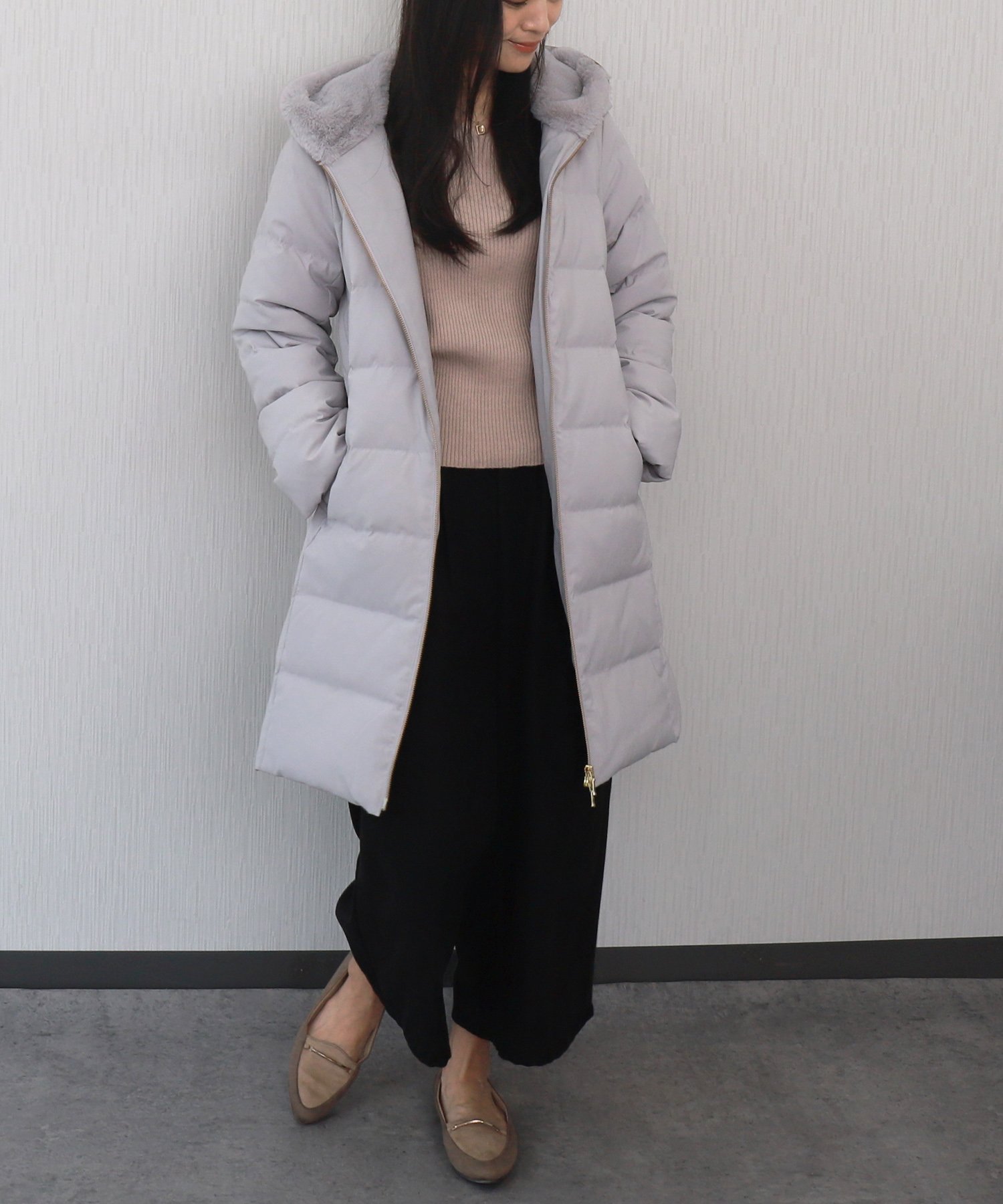 【リベルモア/libelle more】のエコファーフードロングダウンコート インテリア・キッズ・メンズ・レディースファッション・服の通販 founy(ファニー) 　ファッション　Fashion　レディースファッション　Fashion for Women　アウター　Coat / Outerwear Collection　コート・ロングコート・ピーコート　Long Coats, Peacoats & More　ダウンジャケット・軽量ダウン　Warm & Lightweight Down Jackets　軽量　Lightweight, Ultra Light　ジャケット　Jacket, Outerwear　スポーツ　Sports, Activewear　ダウン　Down, Puffer　バランス　Balance, Style Balance　フェザー　Feather, Feather Detail　ブルゾン　Blouson, Bomber Jacket　ポケット　Pocket, Pocket Detail　防寒　Cold Protection, Winter-Ready　ロング　Long, Long-Length　冬　Winter / This Winter　再入荷　Restock / Back in Stock　エレガント 上品　Elegant　ビジネス 仕事 通勤　Business / Work / Commuting　グレー|ID: prp329100004748848 ipo3291000000035019104