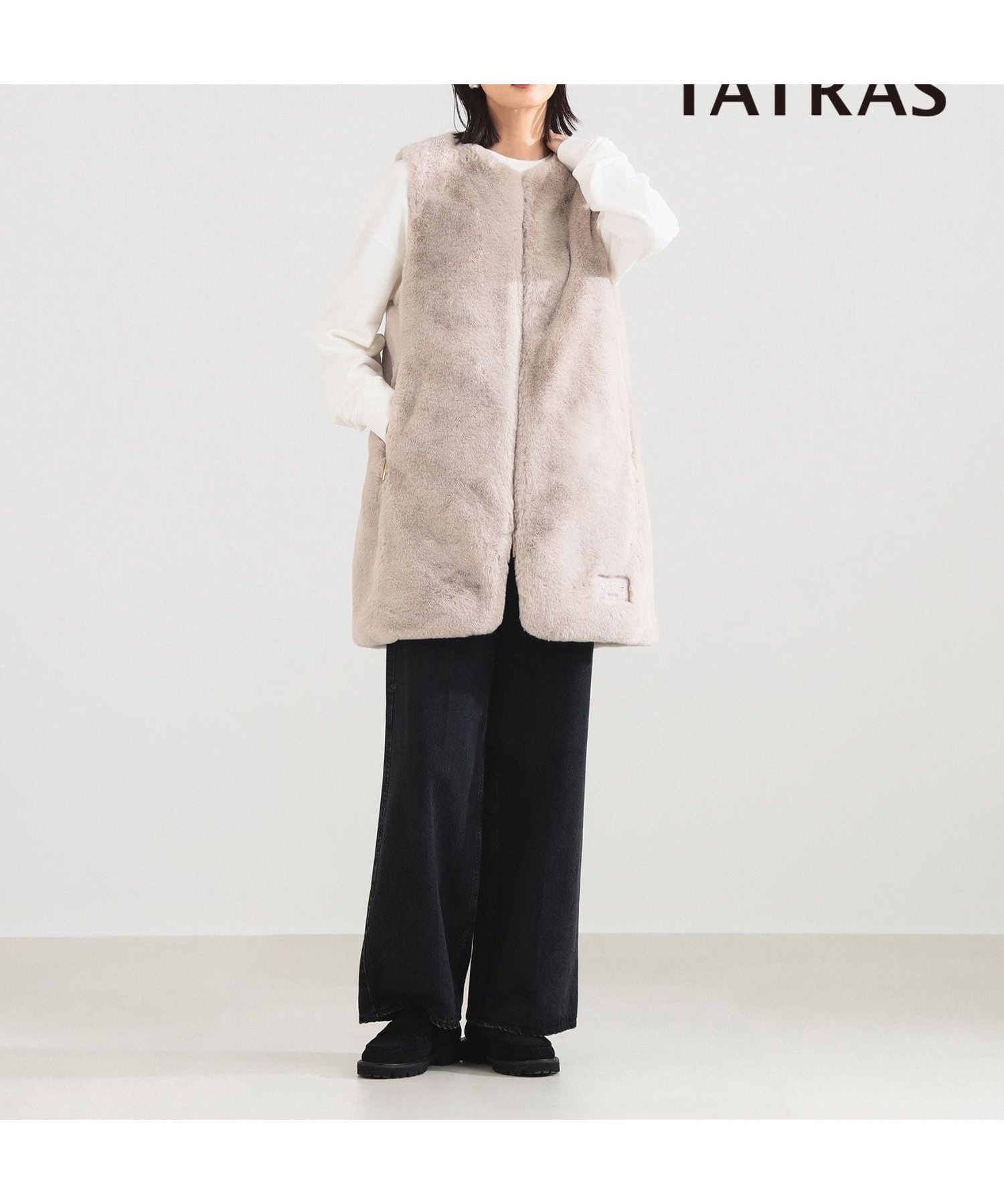 【デミルクス ビームス/Demi-Luxe BEAMS】のTATRAS / POLLINA ボアベスト レイヤード ジレ 上品 華やか ロングジレ インテリア・キッズ・メンズ・レディースファッション・服の通販 founy(ファニー)  ファッション Fashion レディースファッション Fashion for Women アウター Coat / Outerwear Collection トップス・カットソー Cut & Sew Tops ベスト&ジレ / 重ね着スタイル Vests & Gilets イタリア Italy コレクション Collection, Seasonal Line 軽量 Lightweight, Ultra Light スマート Smart, Elegant タートル Turtleneck, Turtle Collar フロント Front, Front Design ベスト Vest, Waistcoat ミラノ Milano Style, Italian-Inspired メタル Metal, Metal Parts ロング Long, Long-Length ワイド Wide, Wide Fit エレガント 上品 Elegant LIGHT.GREY|ID: prp329100004748875 ipo3291000000034380649