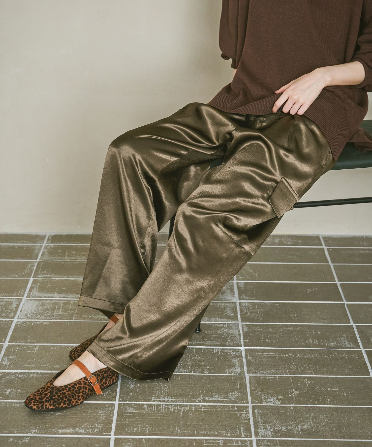 【ラコレ/LAKOLE】のサテンカーゴパンツ 人気、トレンドファッション・服の通販 founy(ファニー) 　ファッション　Fashion　レディースファッション　Fashion for Women　パンツ　Pants & Trousers　おすすめ　Recommended / Our Picks　カーゴパンツ　Cargo Pants, Utility Pants　サテン　Satin, Glossy Fabric　ポケット　Pocket, Pocket Detail　リラックス　Relax, Relaxed Fit　エレガント 上品　Elegant　 other-1|ID: prp329100004748930 ipo3291000000034498012