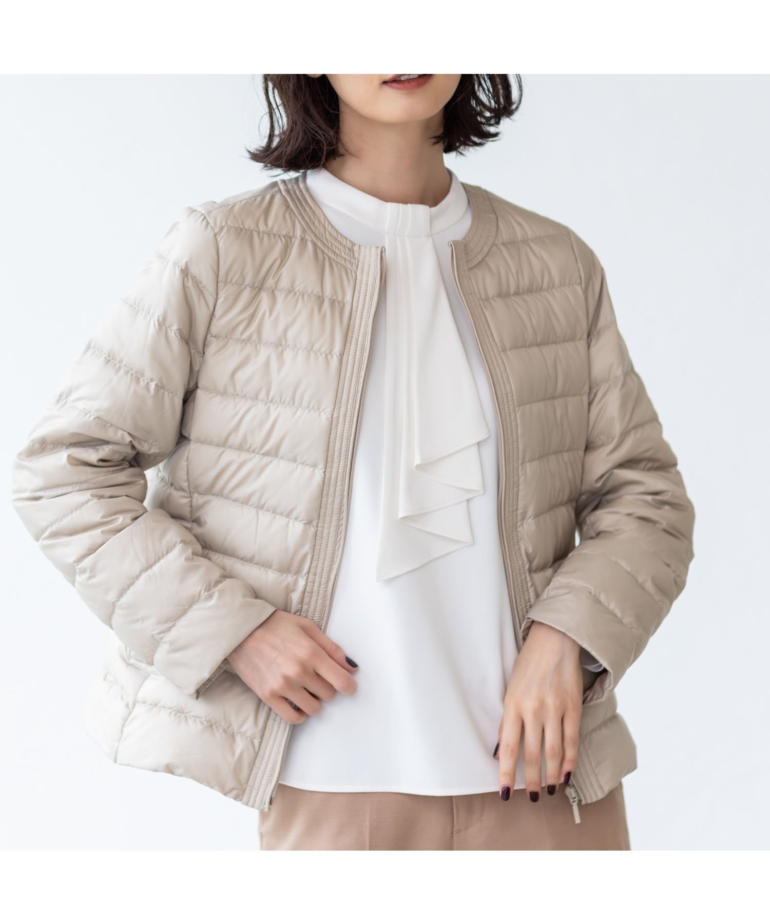 【エーシーデザインバイアルファキュービック/A/C DESIGN BY ALPHACUBIC】のライトダウンショートコート インテリア・キッズ・メンズ・レディースファッション・服の通販 founy(ファニー) ファッション Fashion レディースファッション Fashion for Women アウター Coat / Outerwear Collection コート・ロングコート・ピーコート Long Coats, Peacoats & More インナー Innerwear コンパクト Compact, Small Size ジャケット Jacket, Outerwear ダウン Down, Puffer エレガント 上品 Elegant ベージュ|ID: prp329100004749103 ipo3291000000034501818