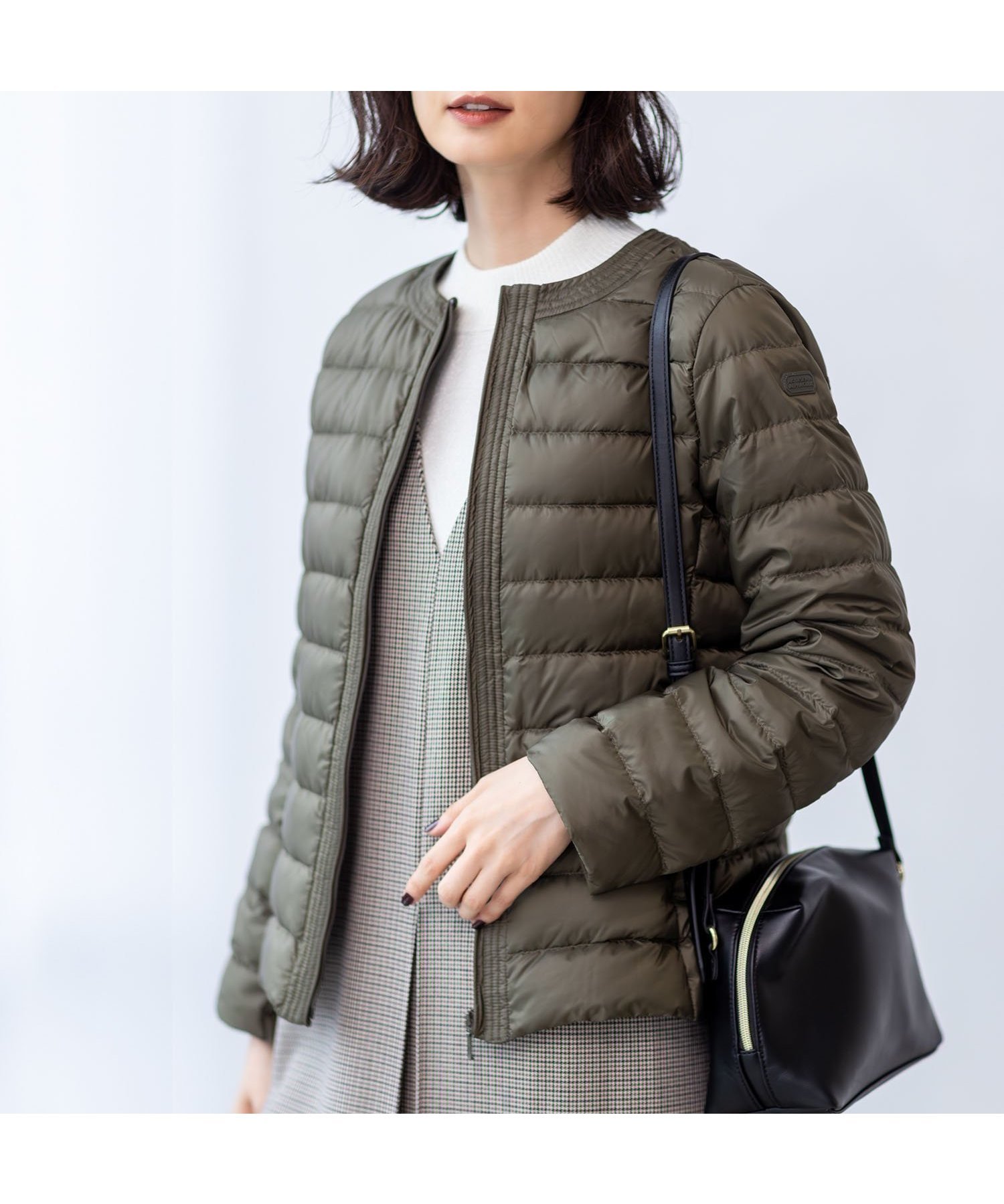 【エーシーデザインバイアルファキュービック/A/C DESIGN BY ALPHACUBIC】のライトダウンショートコート インテリア・キッズ・メンズ・レディースファッション・服の通販 founy(ファニー) ファッション Fashion レディースファッション Fashion for Women アウター Coat / Outerwear Collection コート・ロングコート・ピーコート Long Coats, Peacoats & More インナー Innerwear コンパクト Compact, Small Size ジャケット Jacket, Outerwear ダウン Down, Puffer エレガント 上品 Elegant カーキ|ID: prp329100004749103 ipo3291000000034501820