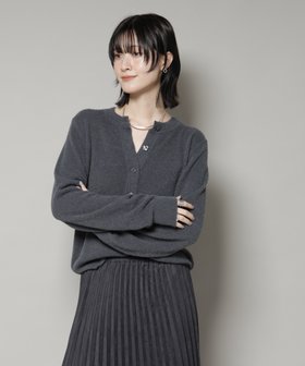 【ナノ ユニバース/nano universe】 ミニラメシャギークルーネックカーディガン人気、トレンドファッション・服の通販 founy(ファニー) ファッション Fashion レディースファッション Fashion for Women トップス・カットソー Cut & Sew Tops カーディガン・羽織り Layered Style Cardigans ウォッシャブル Machine Washable 秋 Autumn カーディガン Cardigan, Knitwear バランス Balance, Style Balance ベーシック Basic, Essential ボトム Bottoms, Lower Wear ミックス Mix, Mixed Style 冬 Winter / This Winter アウトレット Outlet / Clearance おすすめ Recommended / Our Picks 2025年 2025 2025-2026秋冬・A/W Autumn/Winter 2025–26 AW25–26 |ID:prp329100004749124