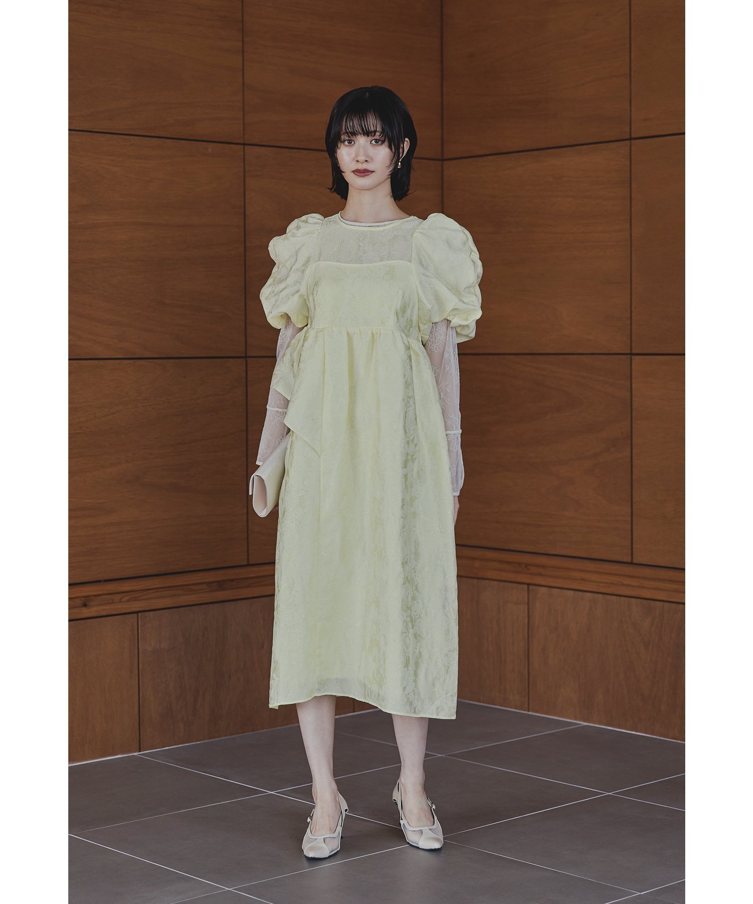 【ビーフラット/bflat】のバブルスリーブジャガードドレス マタニティ 妊婦 結婚式 二次会 成人式 同窓会 インテリア・キッズ・メンズ・レディースファッション・服の通販 founy(ファニー) 　ファッション　Fashion　レディースファッション　Fashion for Women　ワンピース　Dresses　フォーマル・パーティードレス・結婚式用ドレス　Elegant & Casual Dresses　アシンメトリー　Asymmetrical Style　ガーリー　Girly, Feminine Style　ギャザー　Gathered, Ruffled　ジャカード／ジャガード　Jacquard, Woven Pattern　スリーブ　Sleeve, Long Sleeve / Short Sleeve　ドレス　Dress, One-Piece　フリル　Frill, Ruffle　リゾート　Resort, Vacation Style　おすすめ　Recommended / Our Picks　結婚式　Wedding　披露宴　Wedding Reception　二次会　After Party　イエロー|ID: prp329100004749128 ipo3291000000034930475